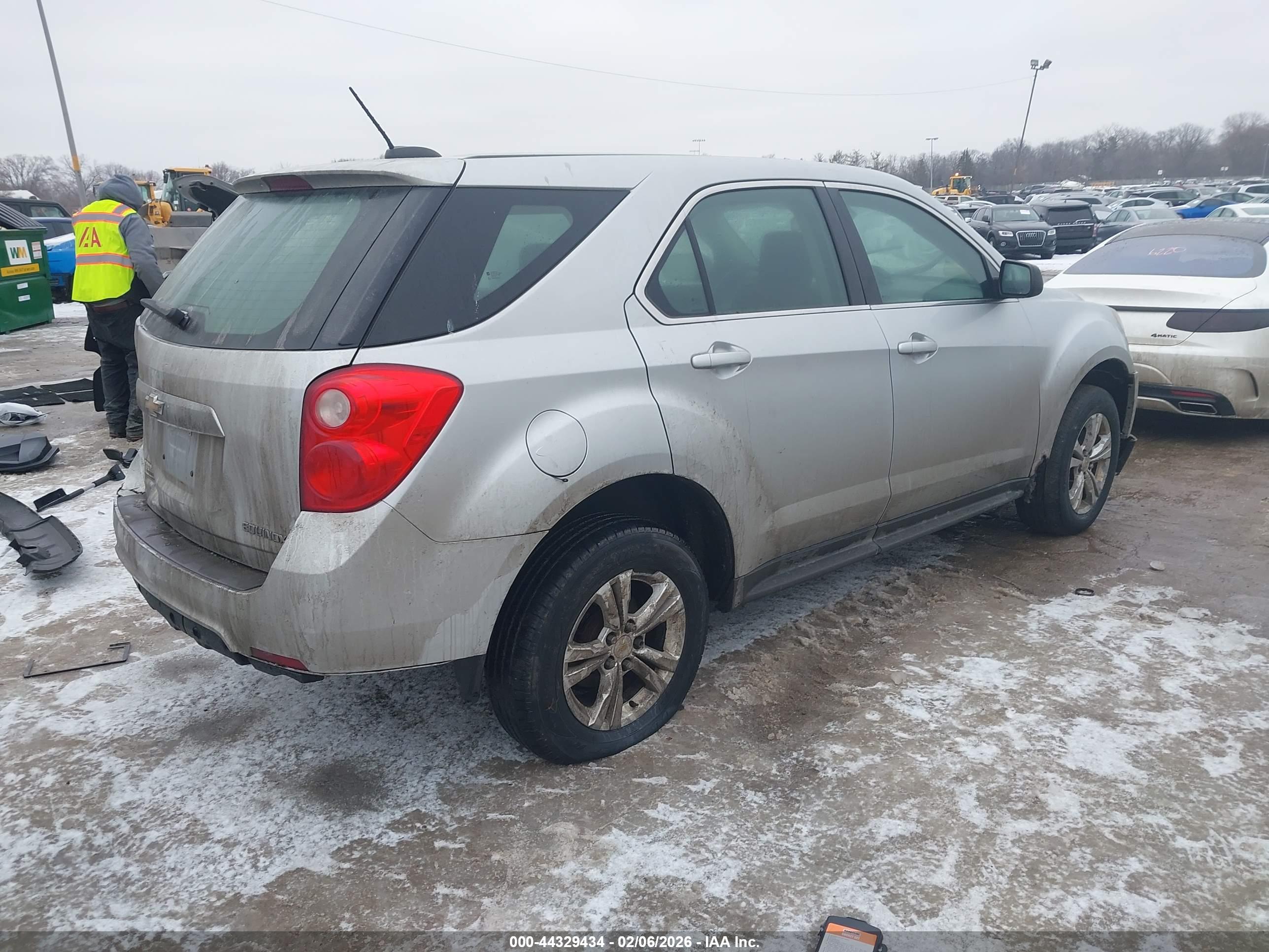 CHEVROLET EQUINOX image 4