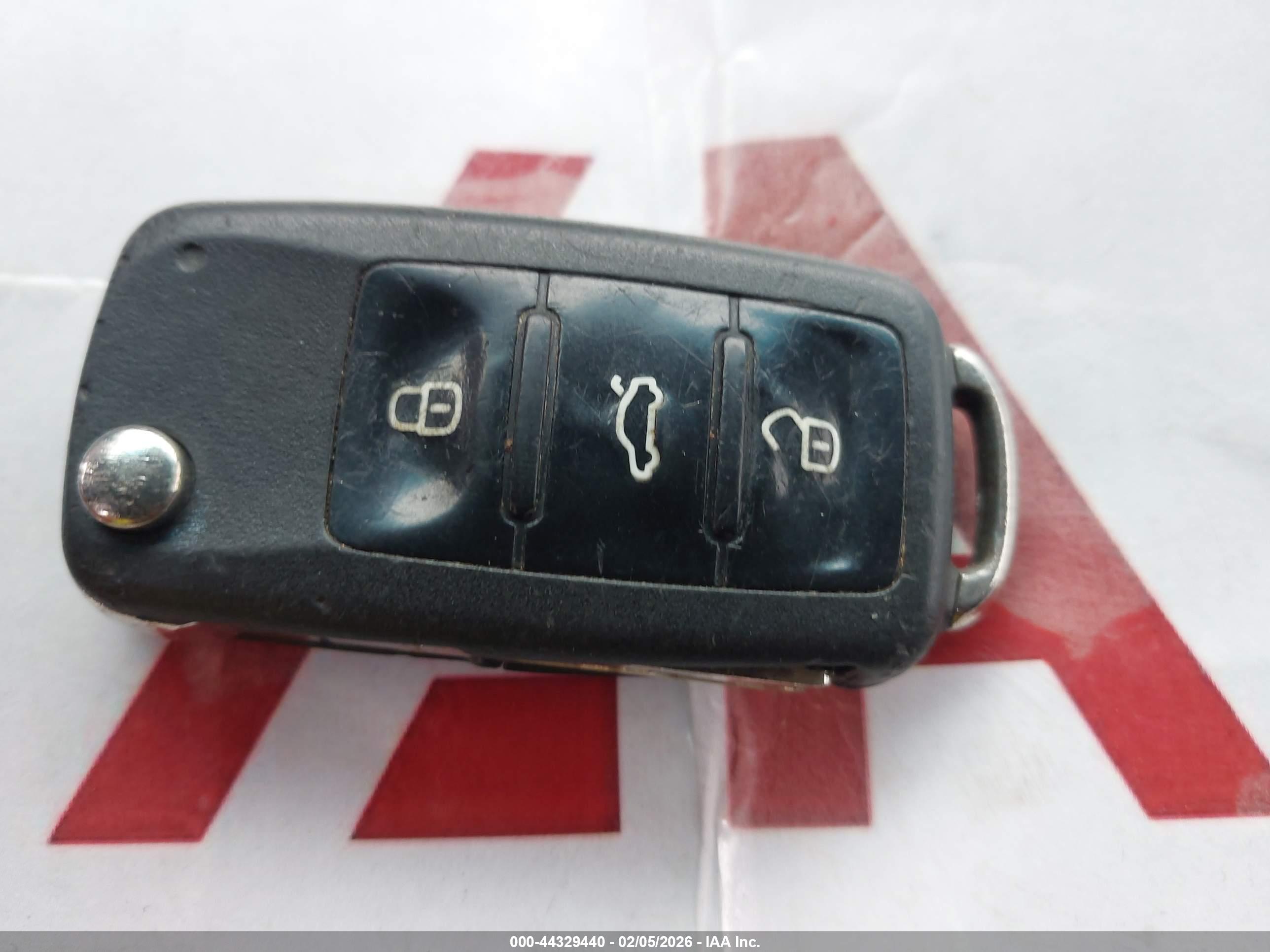 VOLKSWAGEN JETTA image 11