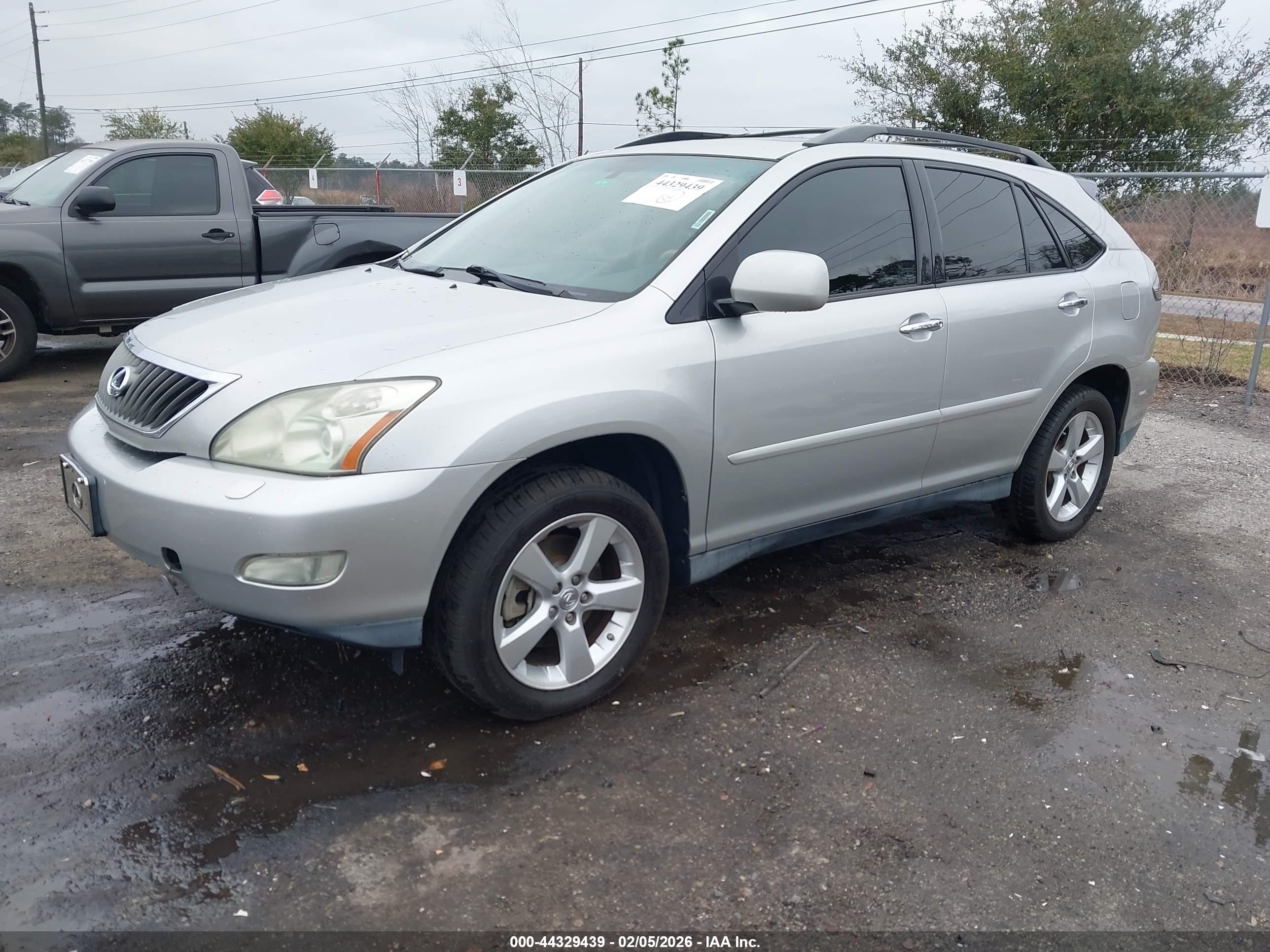 LEXUS RX image 2