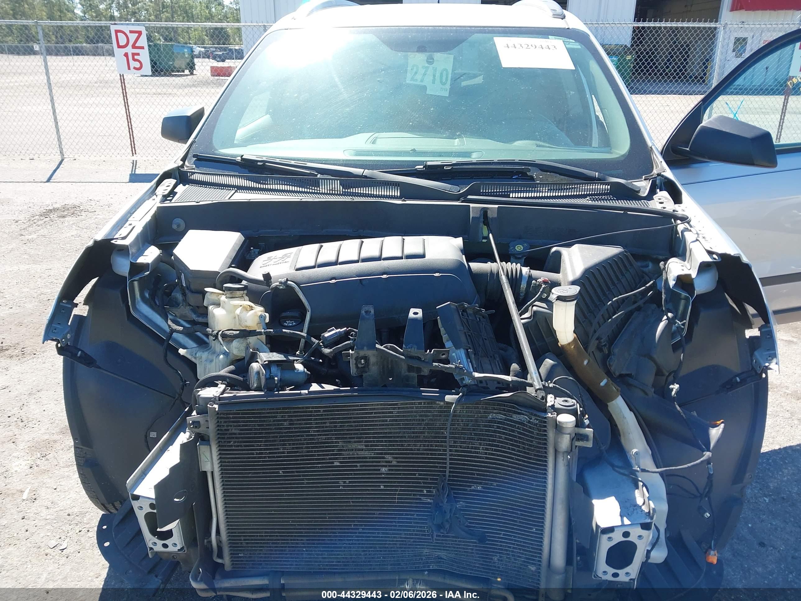 CHEVROLET TRAVERSE image 10