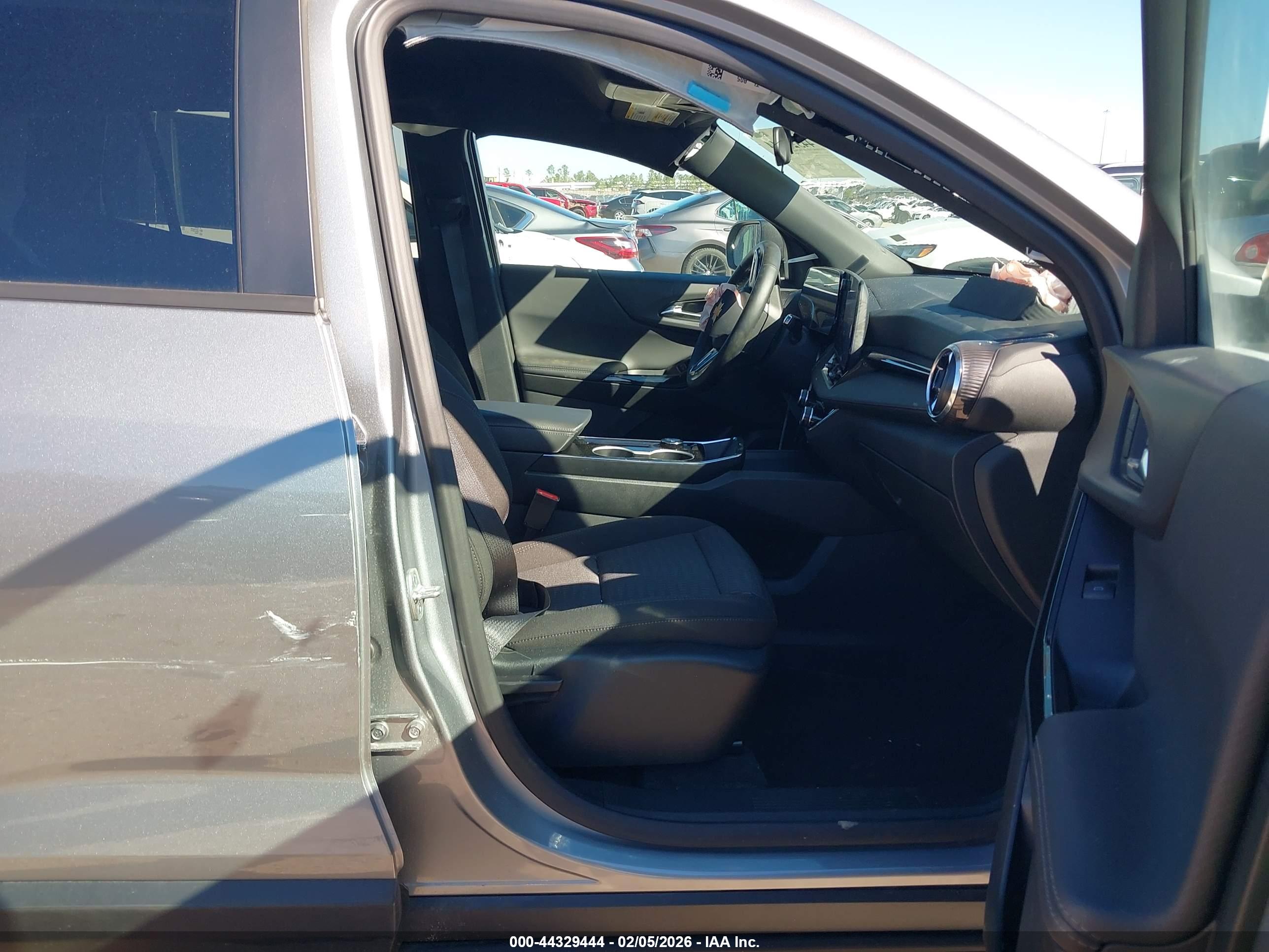 CHEVROLET EQUINOX image 5