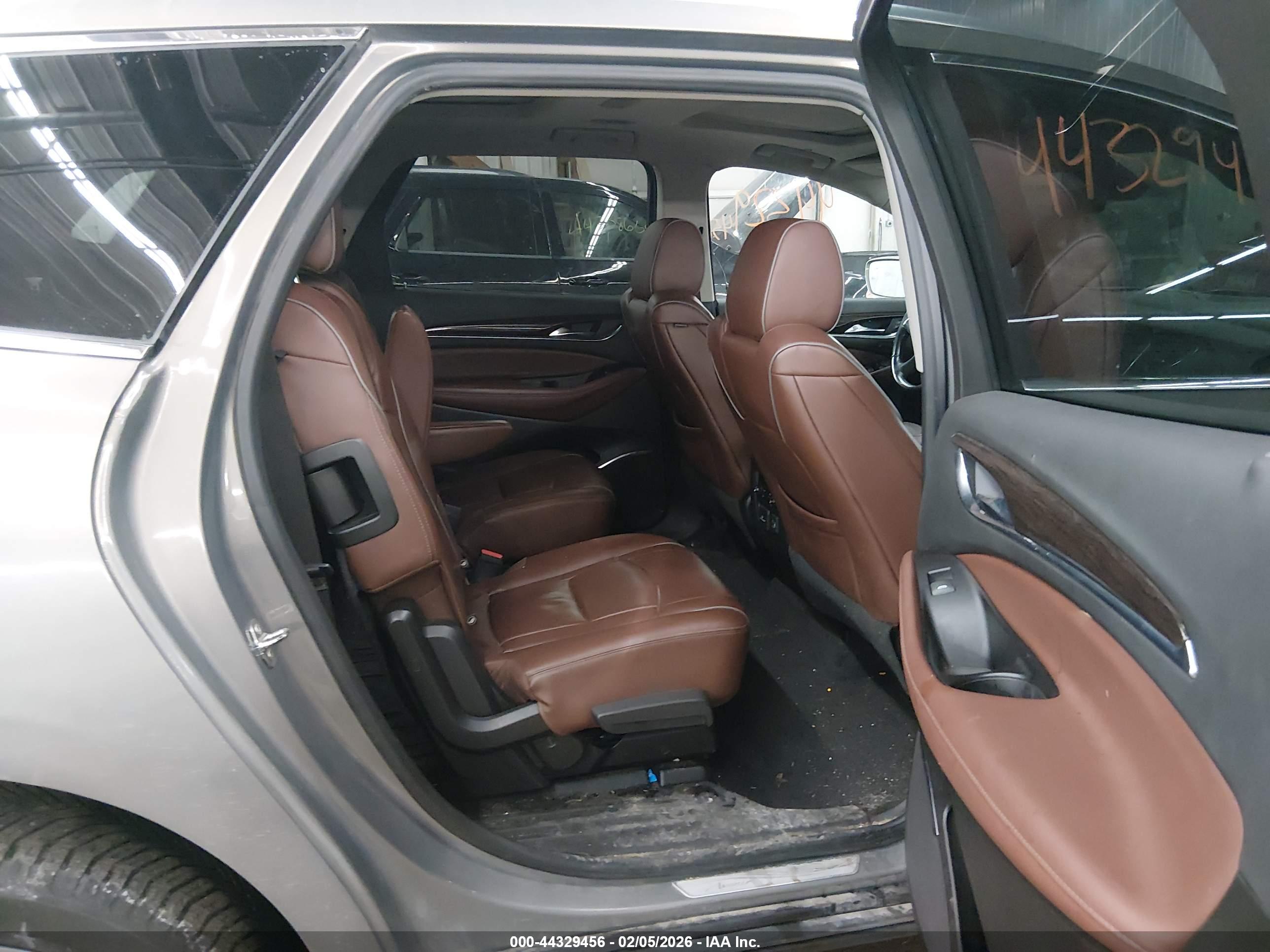 BUICK ENCLAVE image 8