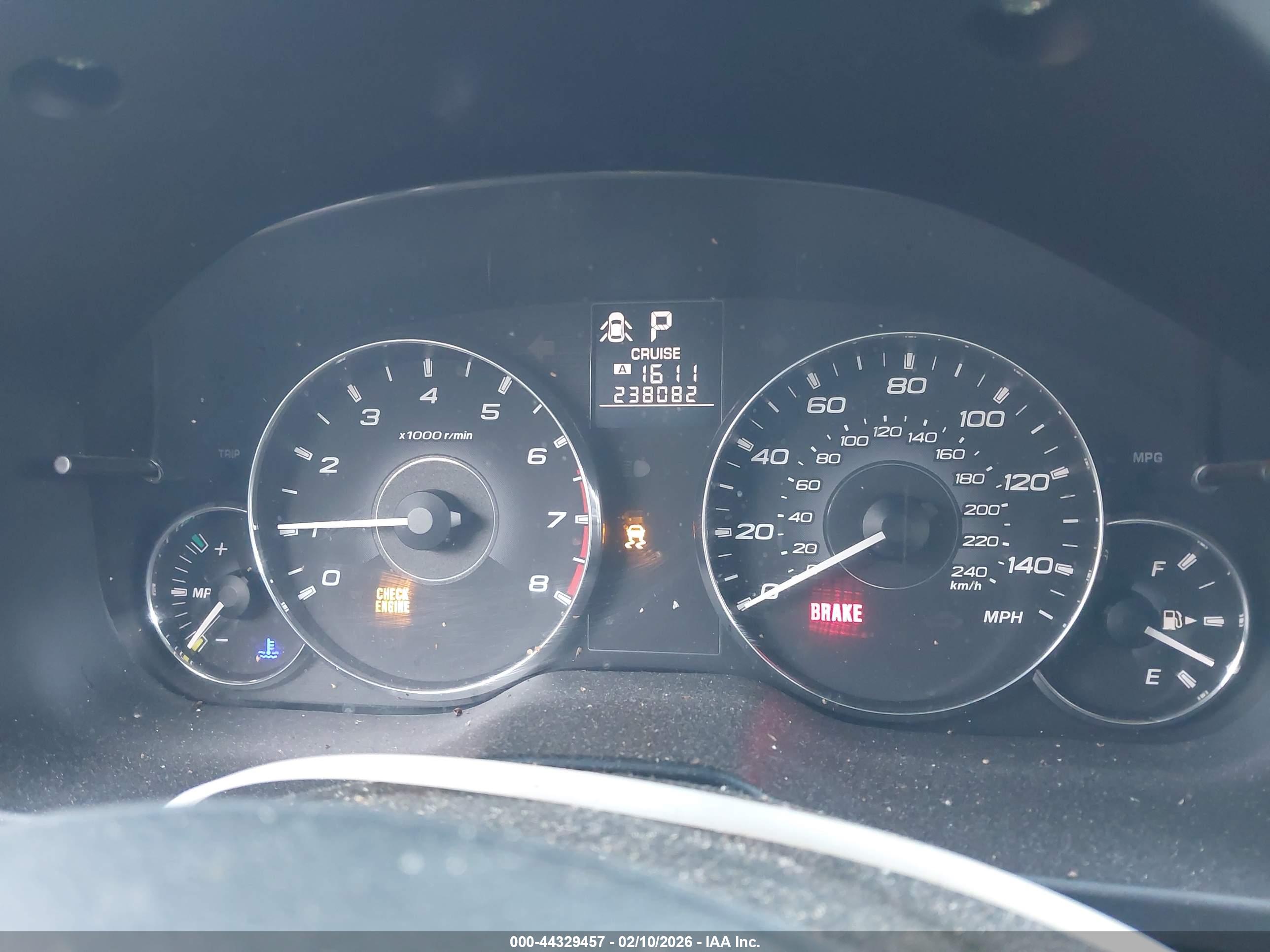 SUBARU OUTBACK image 7