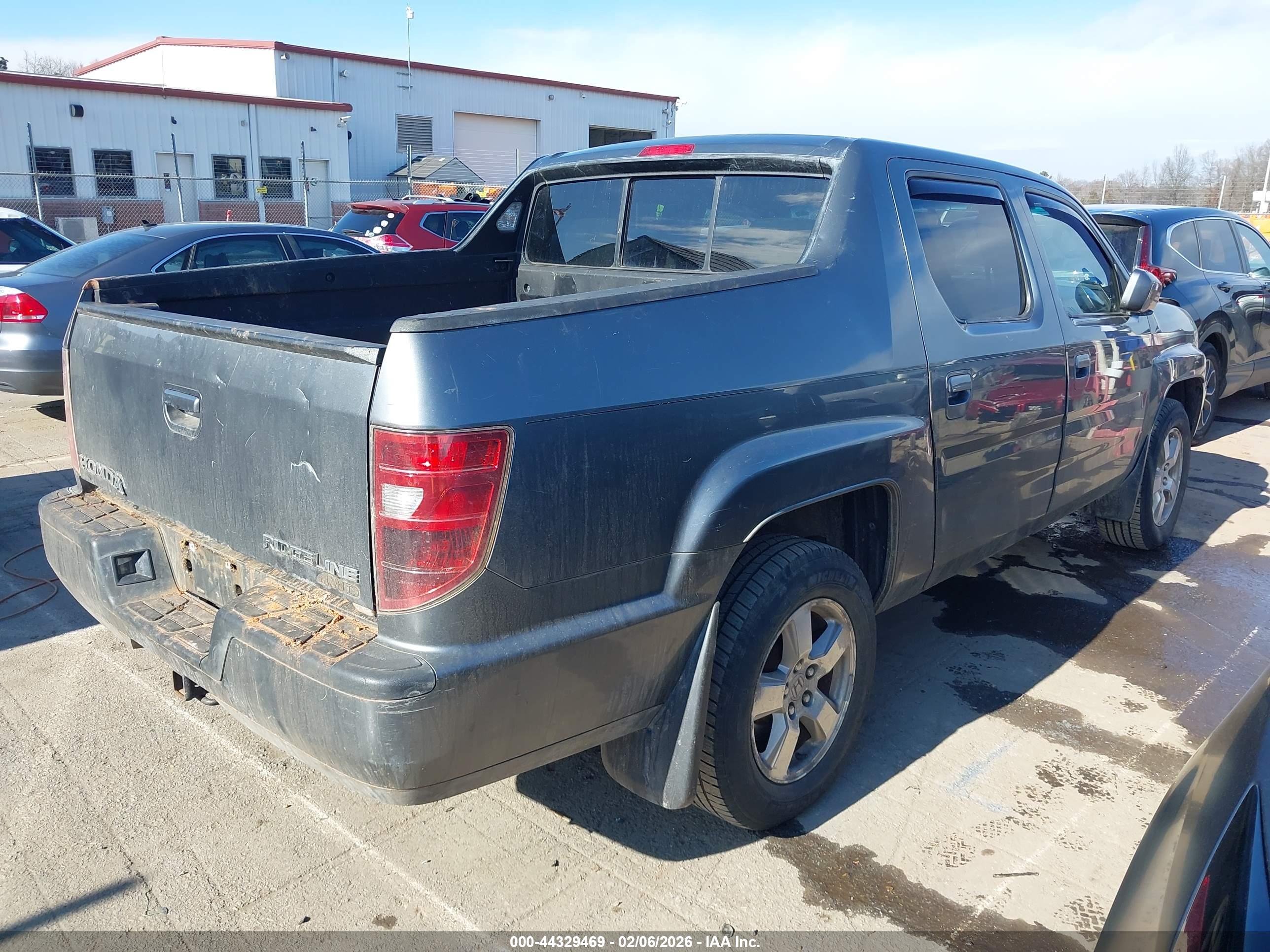 HONDA RIDGELINE image 4