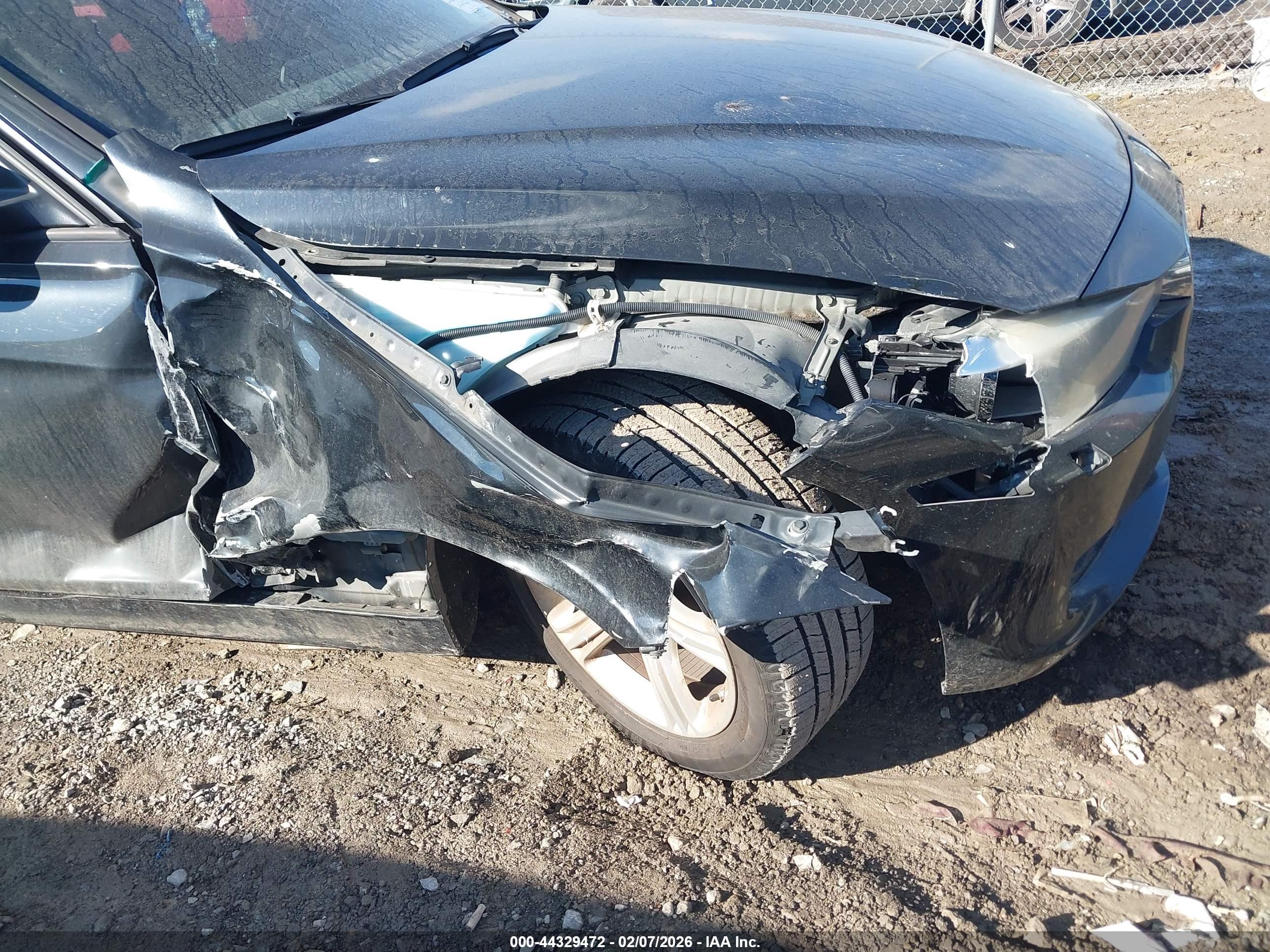 BMW 328I image 6