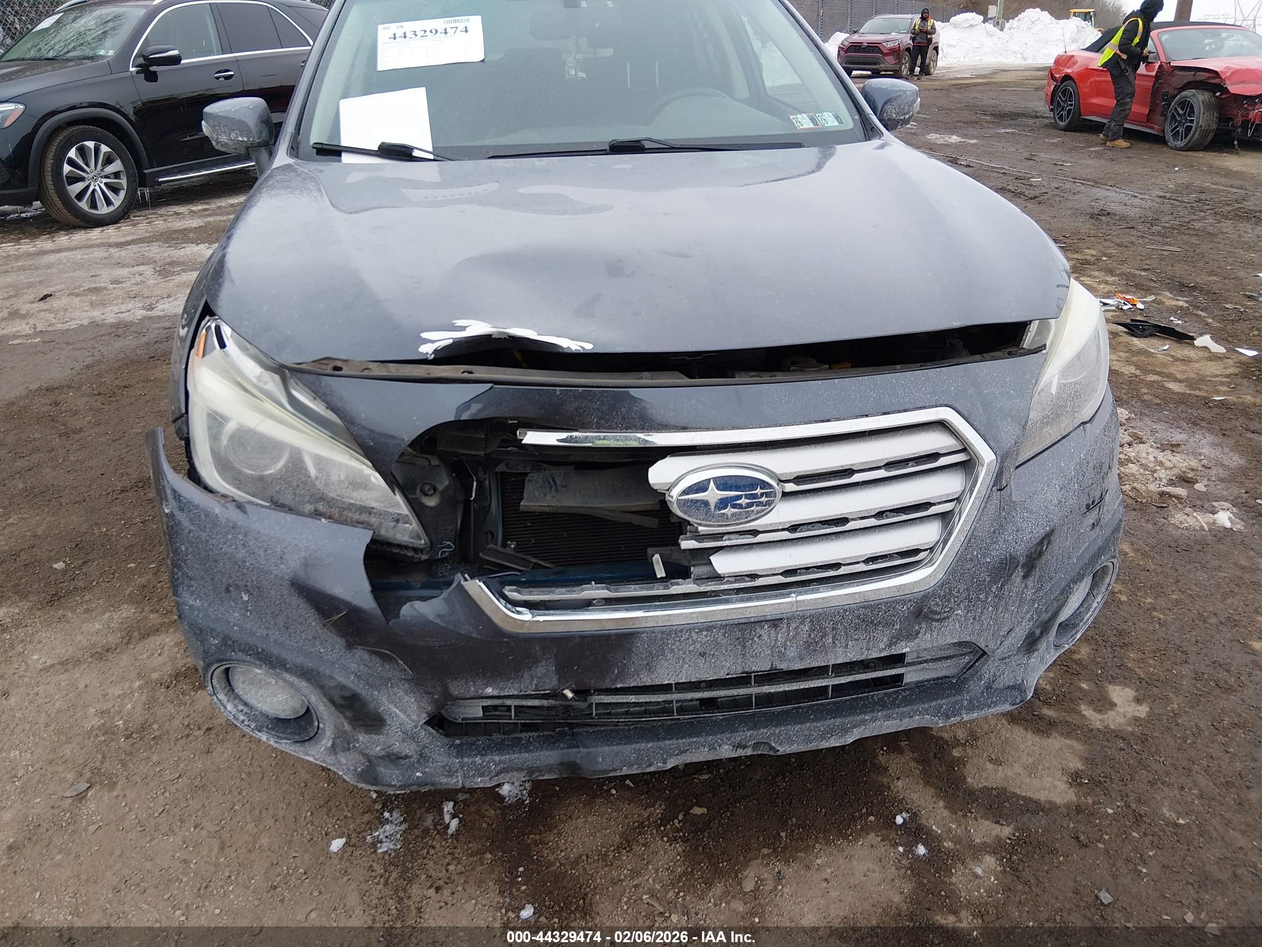 SUBARU OUTBACK image 6