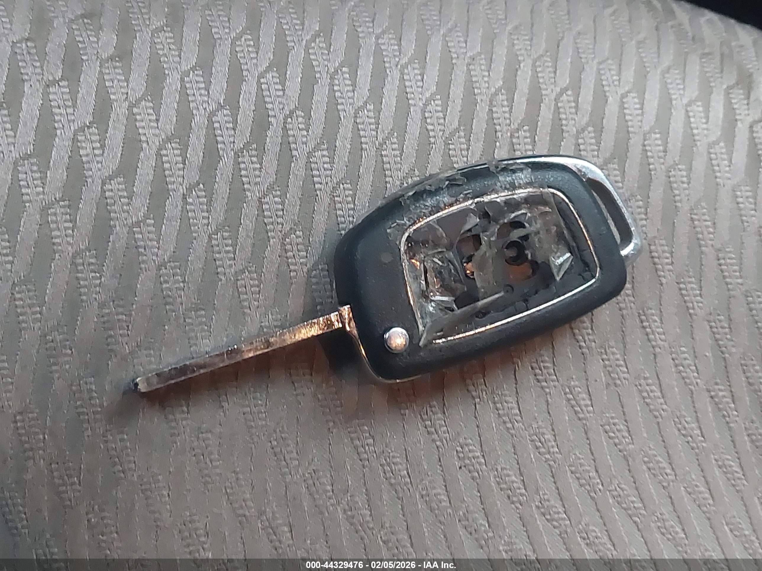 HYUNDAI SANTA image 11