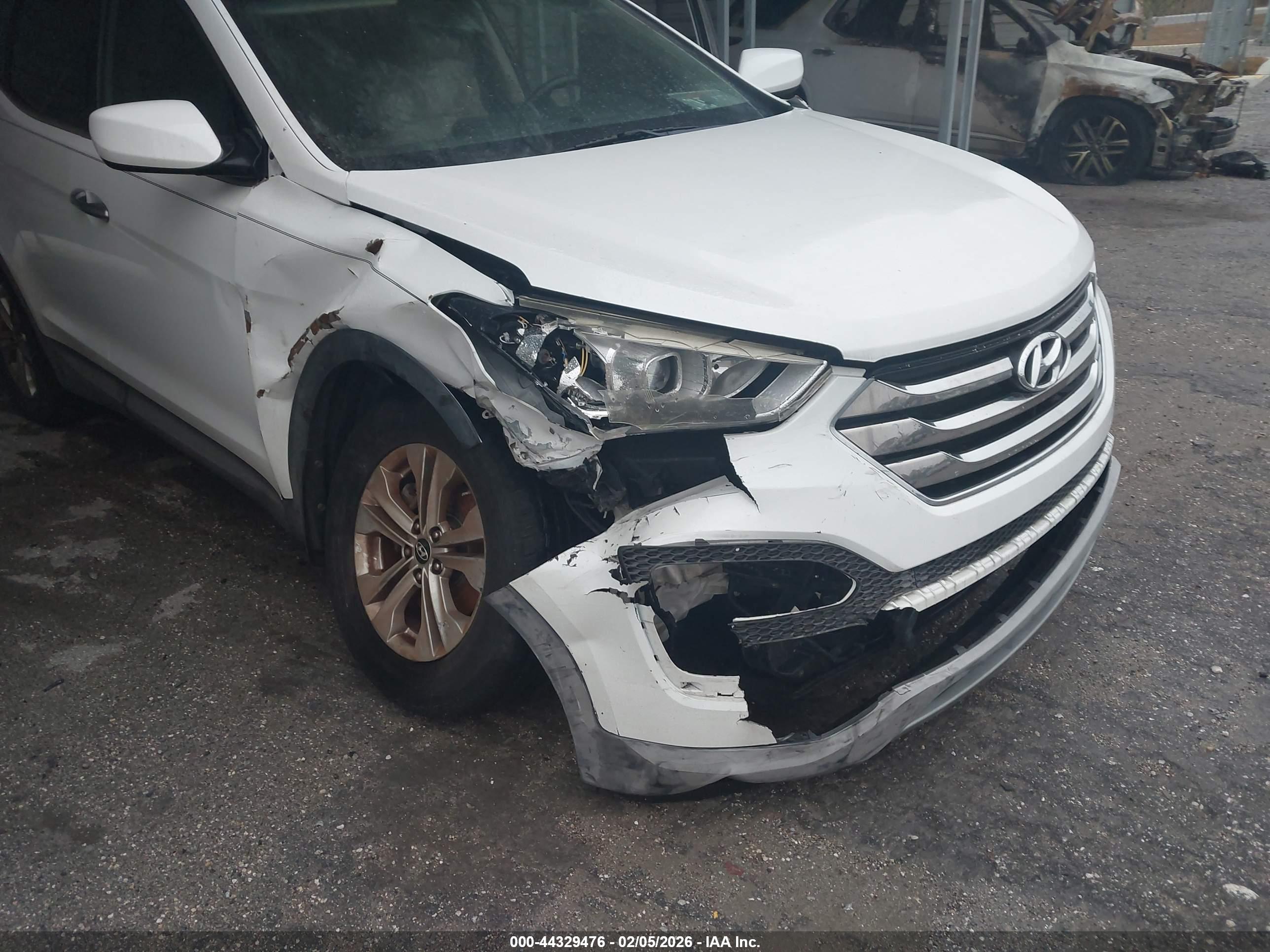 HYUNDAI SANTA image 6