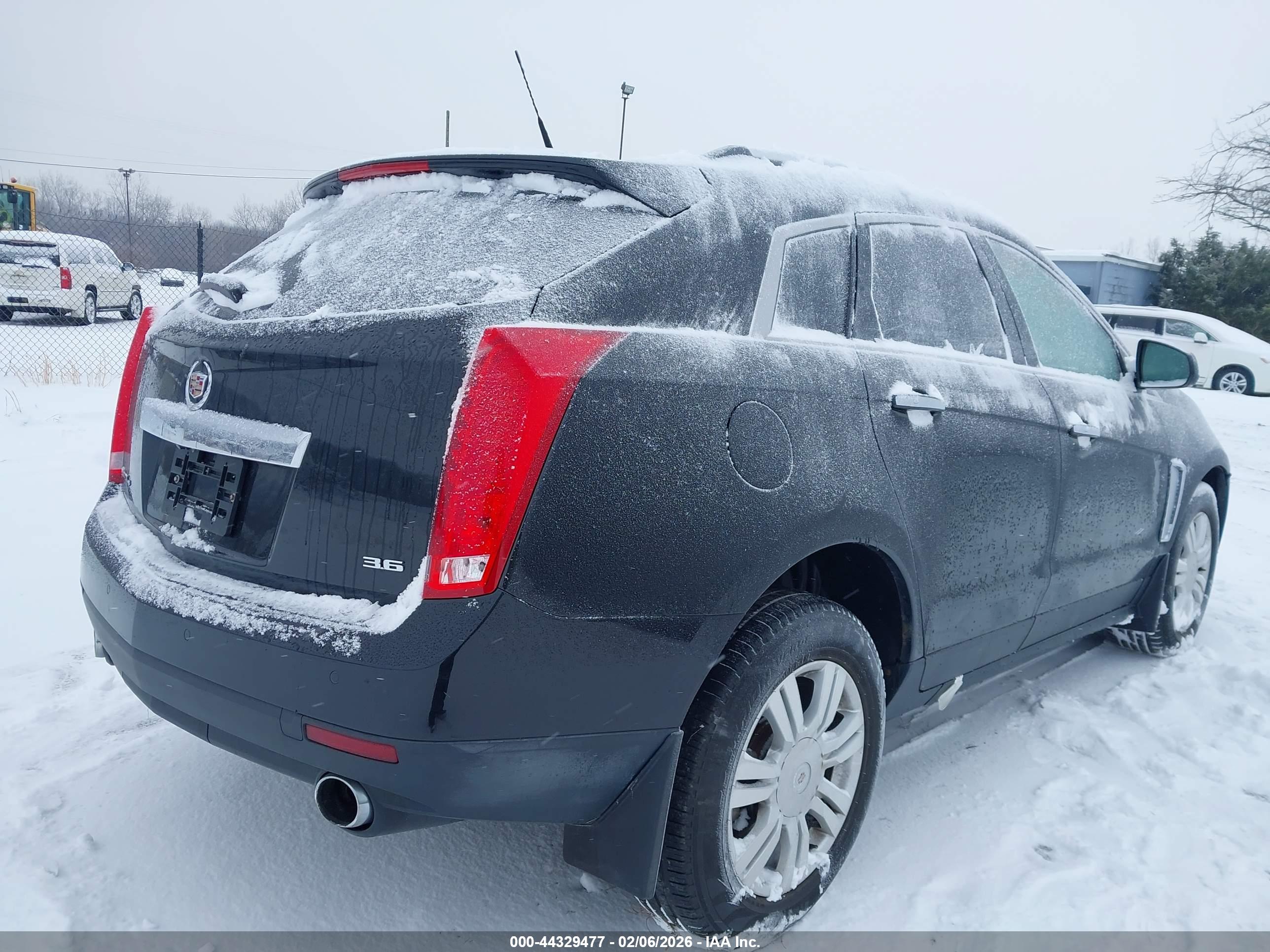 CADILLAC SRX image 4