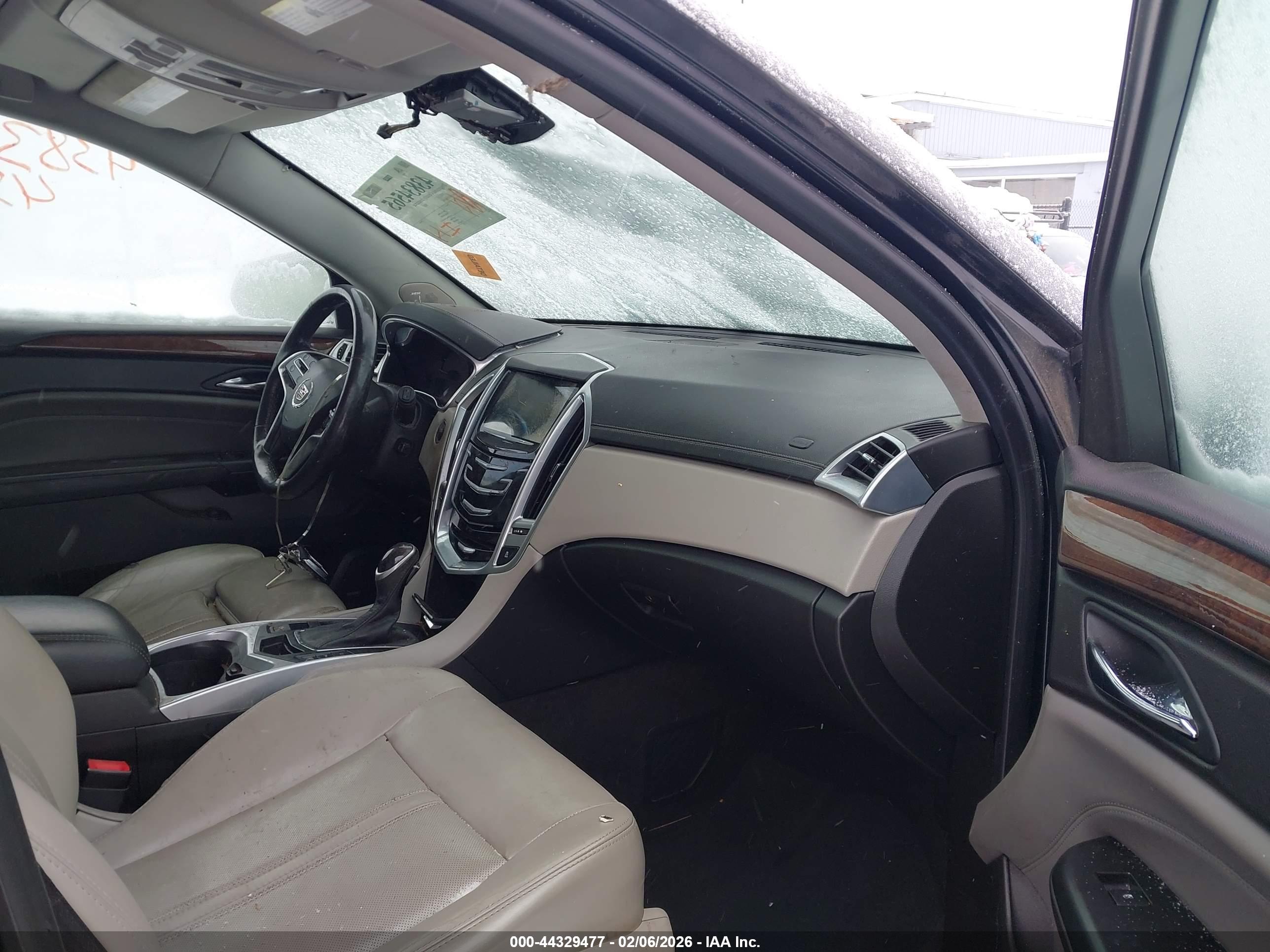 CADILLAC SRX image 5