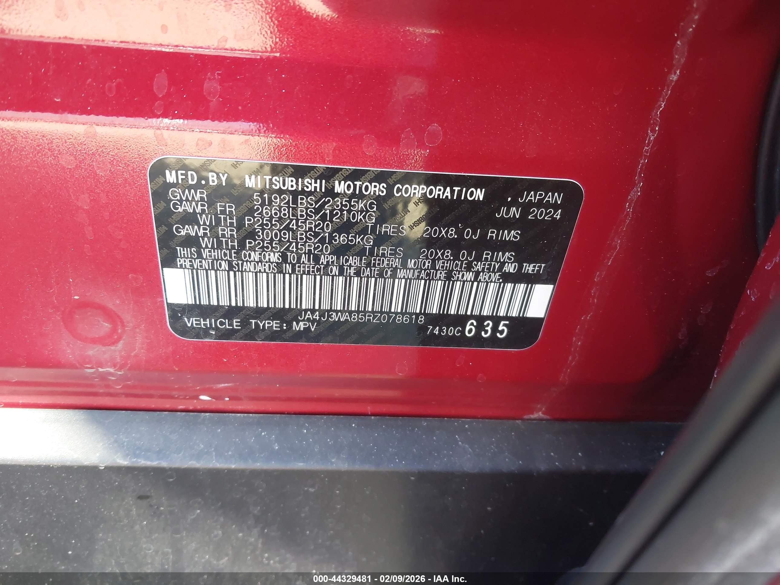 MITSUBISHI OUTLANDER image 9