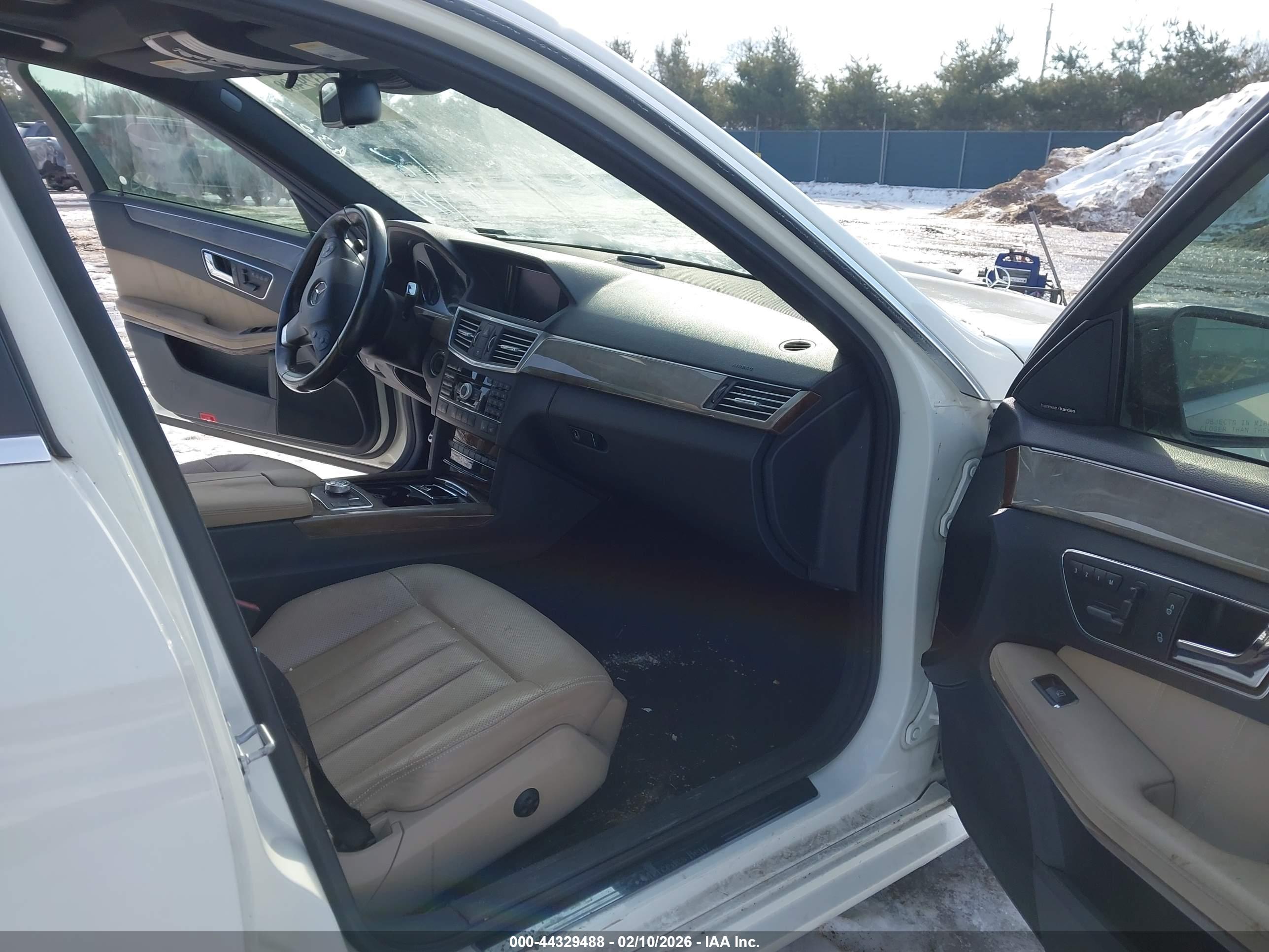MERCEDES-BENZ E image 5