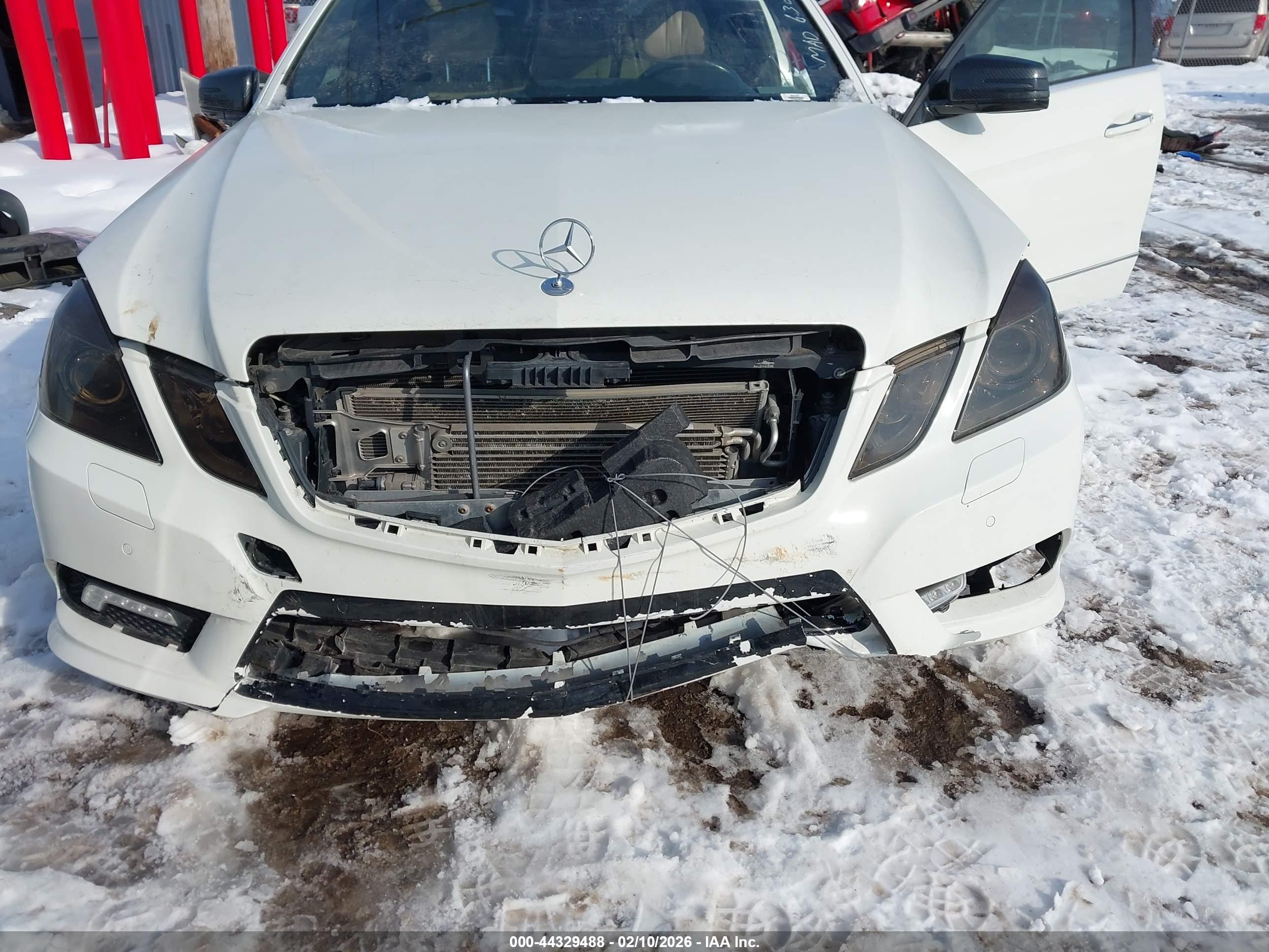 MERCEDES-BENZ E image 6