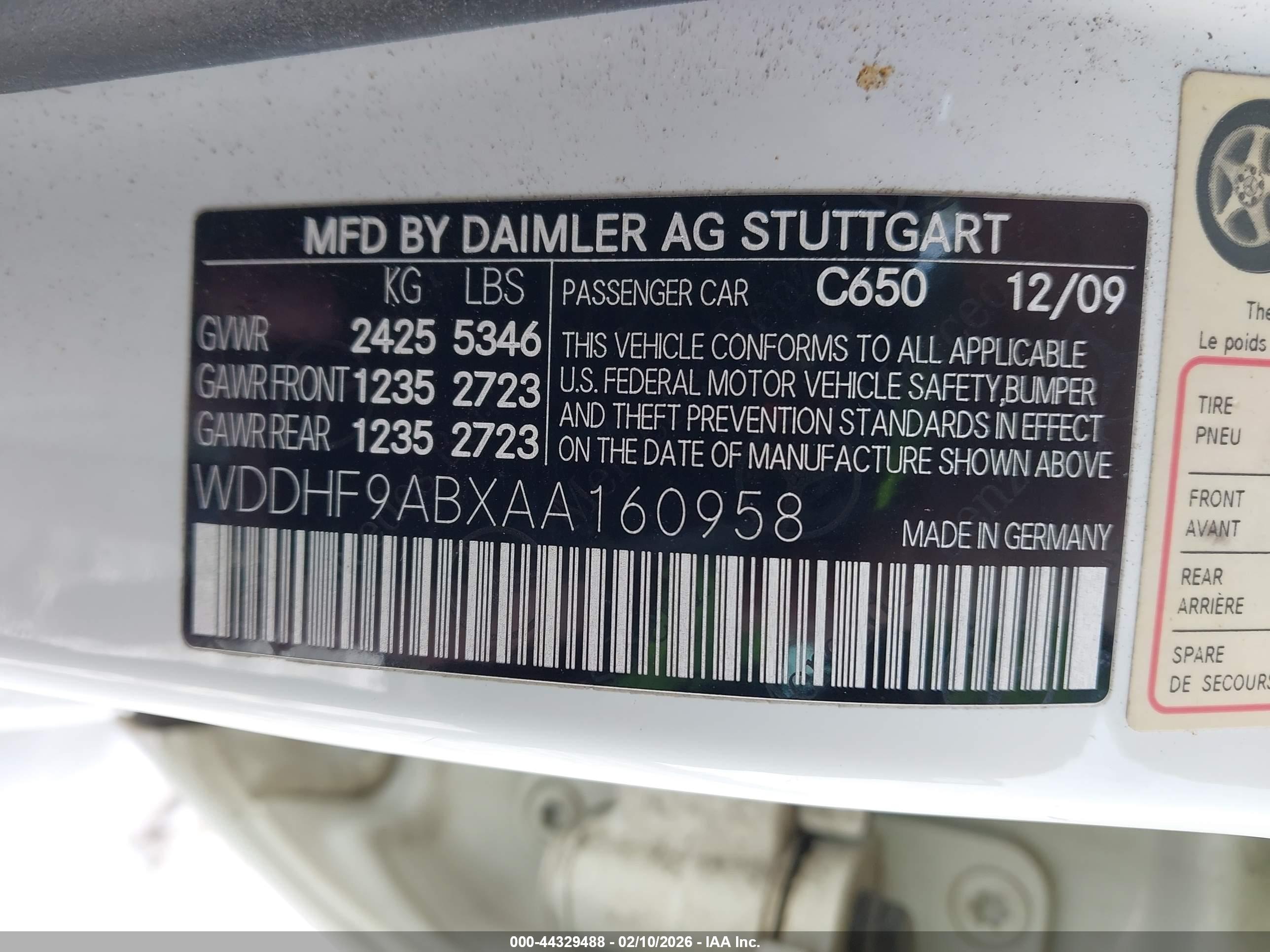 MERCEDES-BENZ E image 9