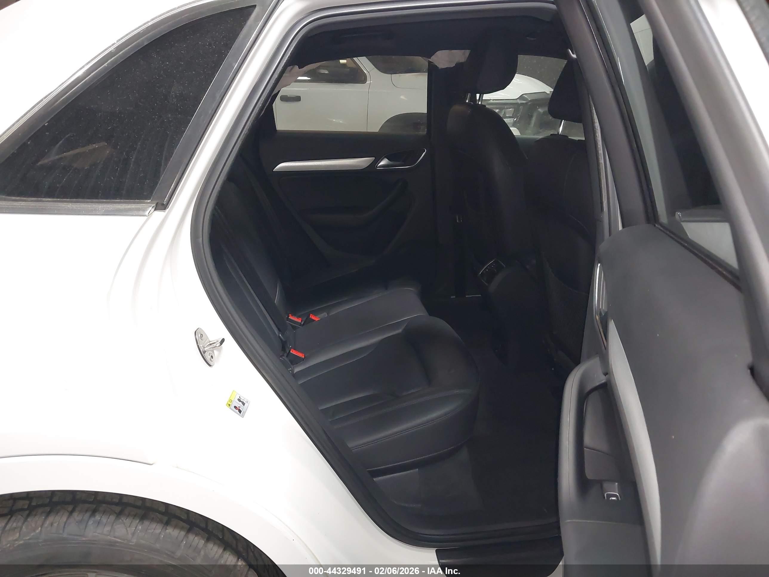 AUDI Q3 image 8