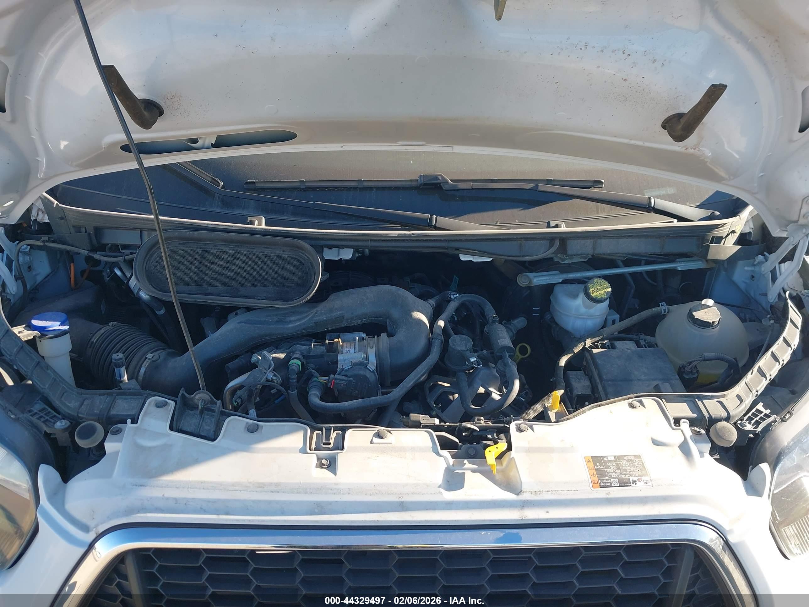 FORD TRANSIT-350 image 10