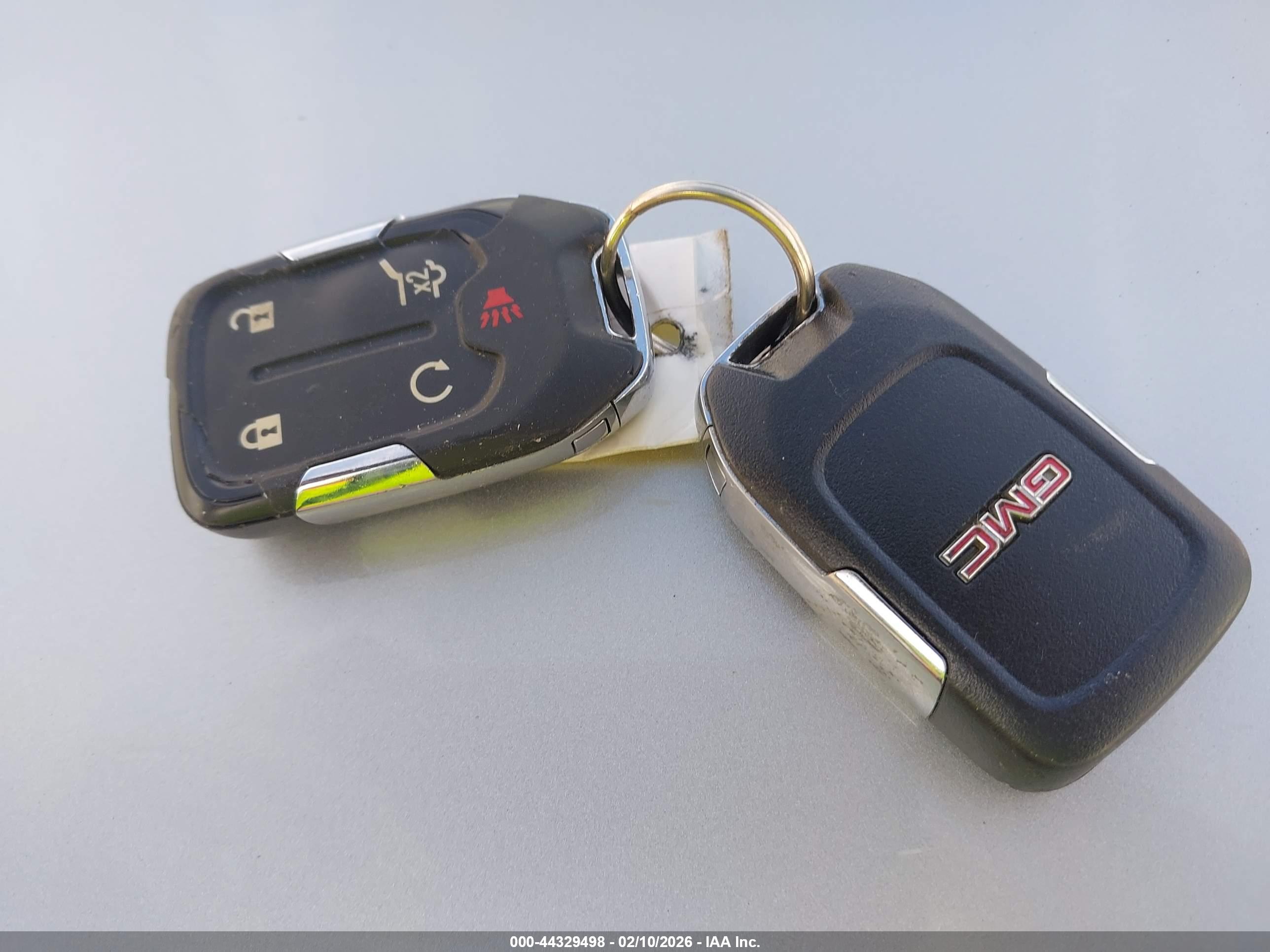 GMC TERRAIN image 11