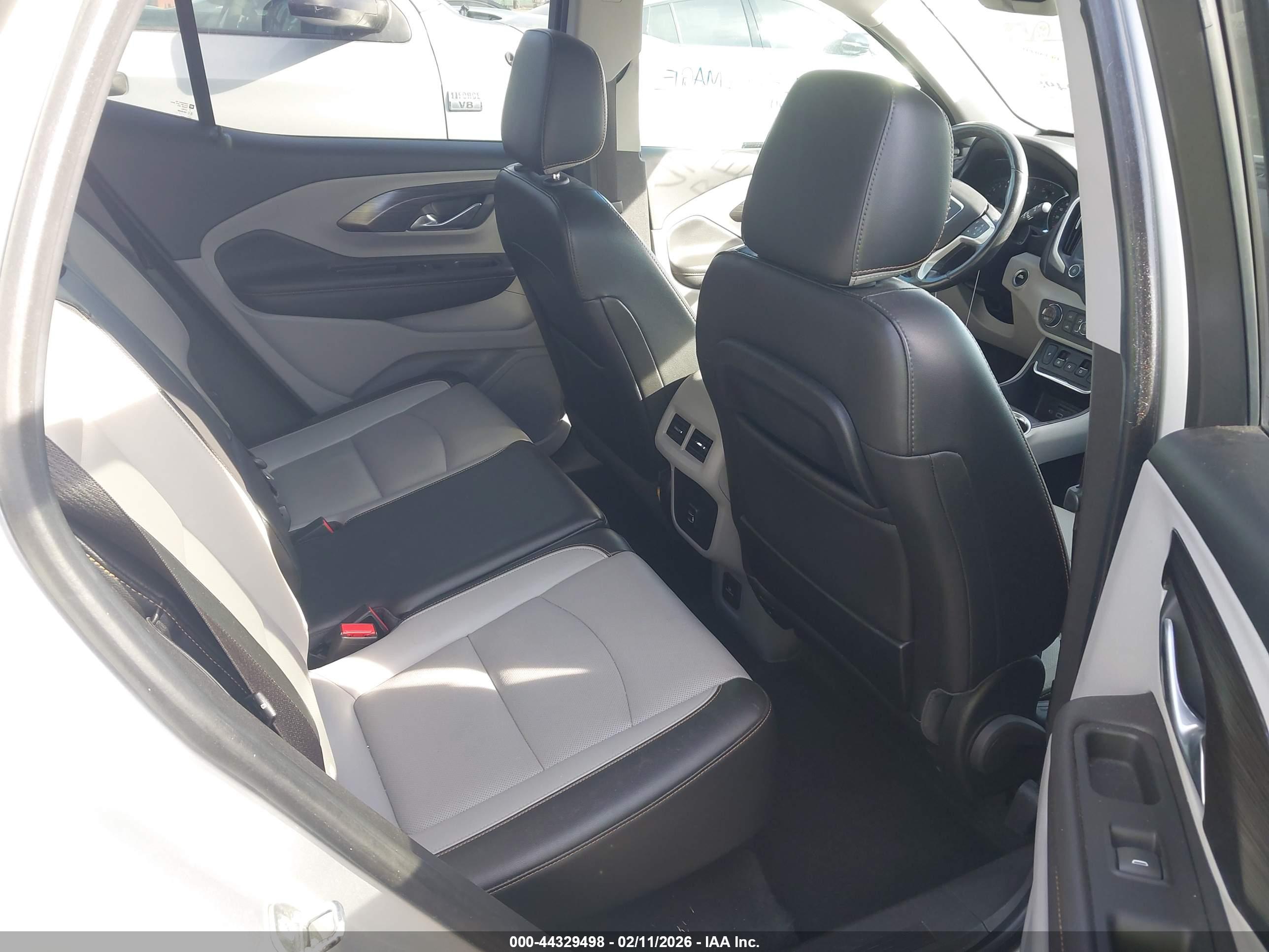 GMC TERRAIN image 8