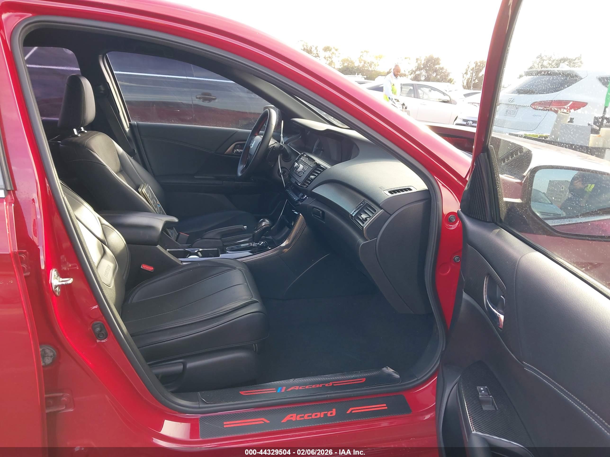 HONDA ACCORD image 5