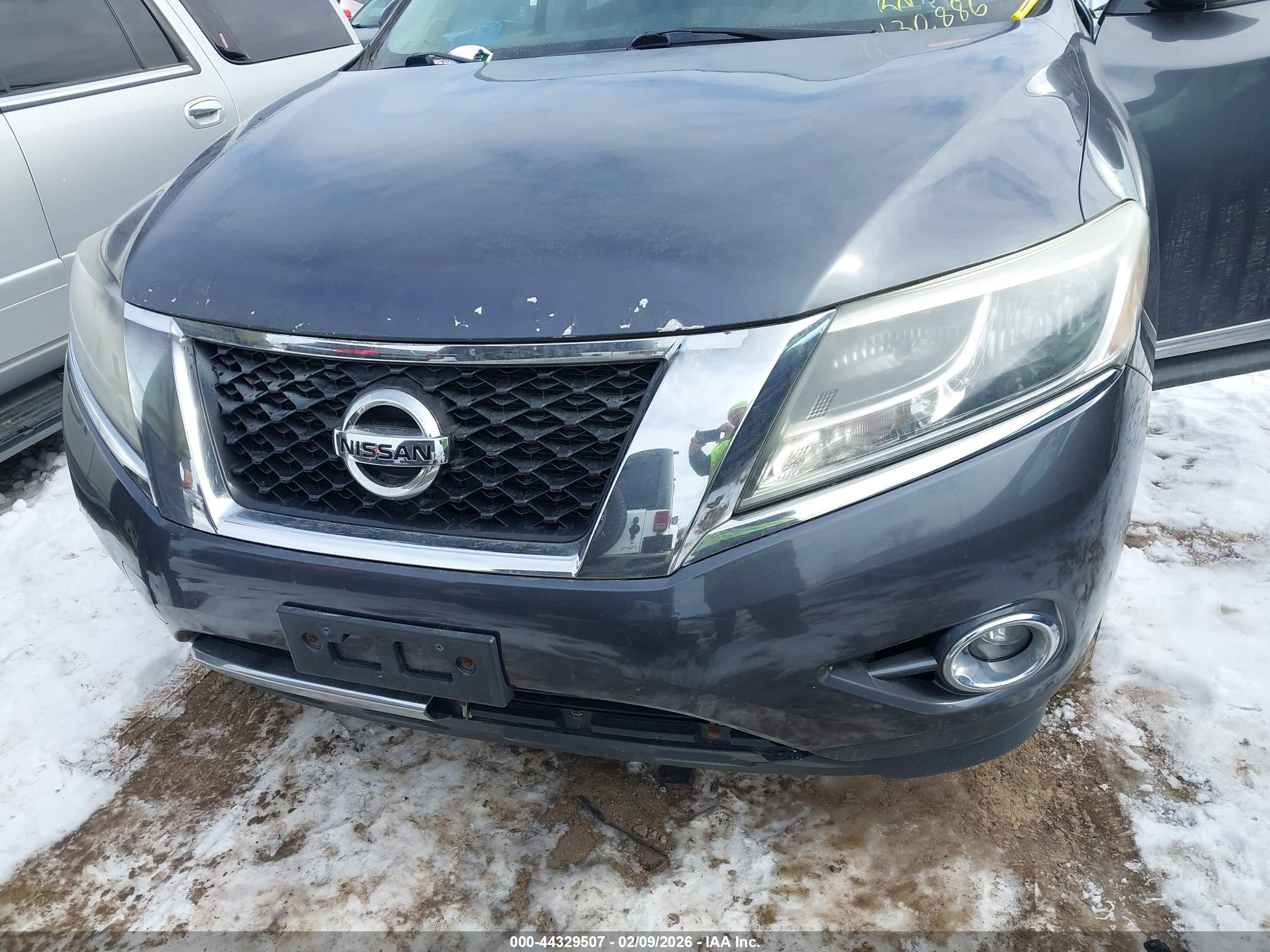 NISSAN PATHFINDER image 6