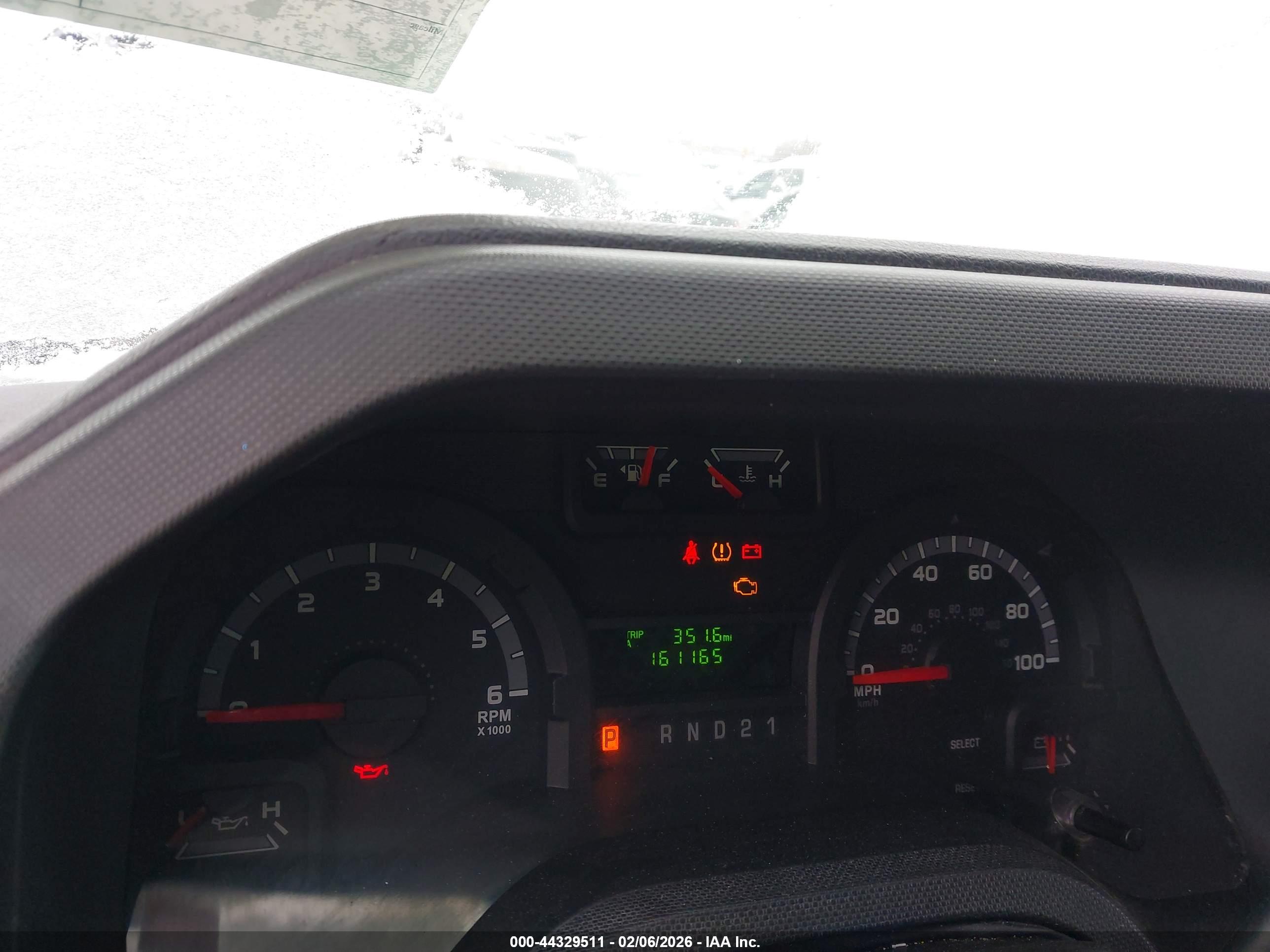 FORD E-150 image 7