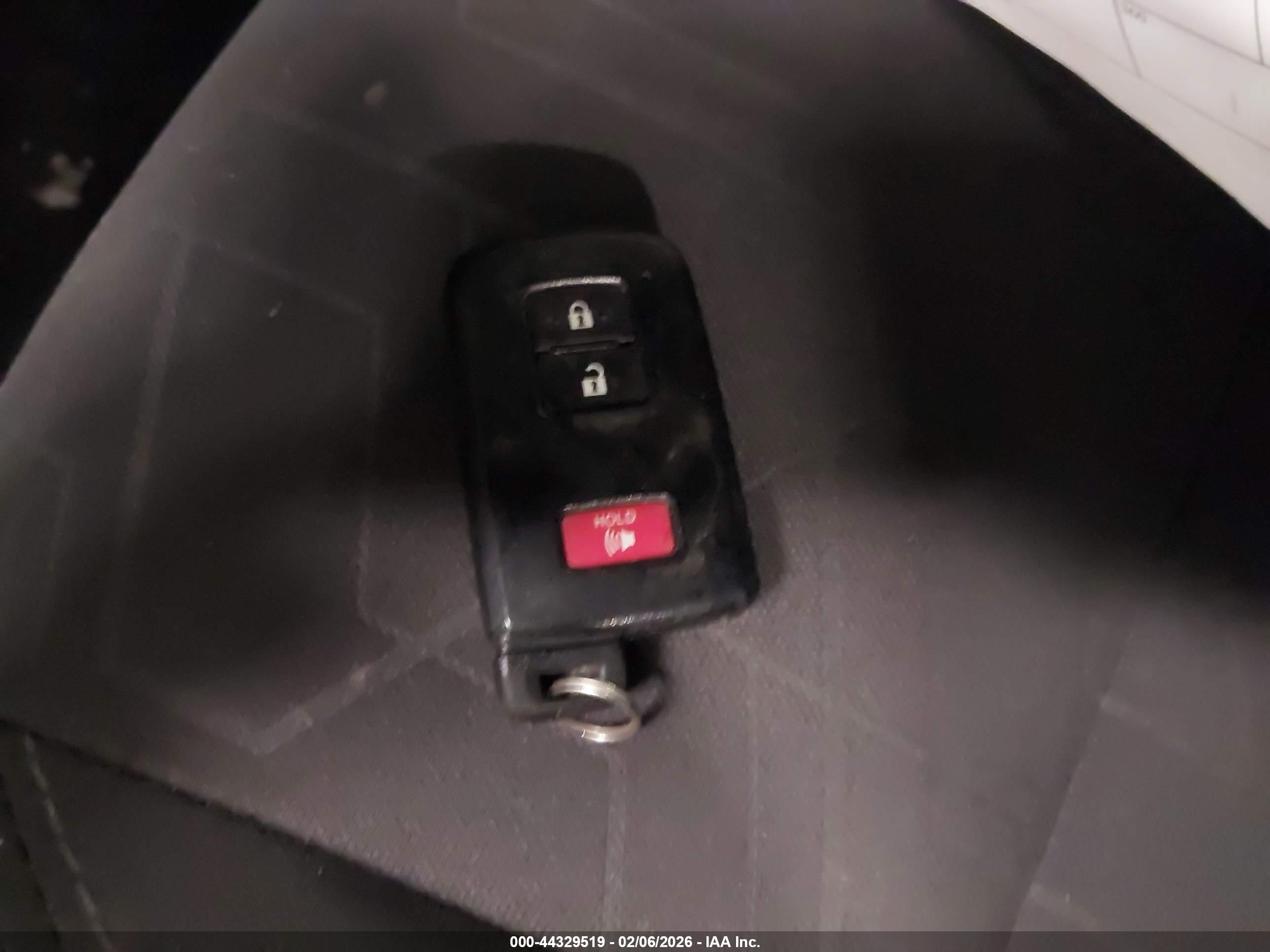 TOYOTA TACOMA image 11