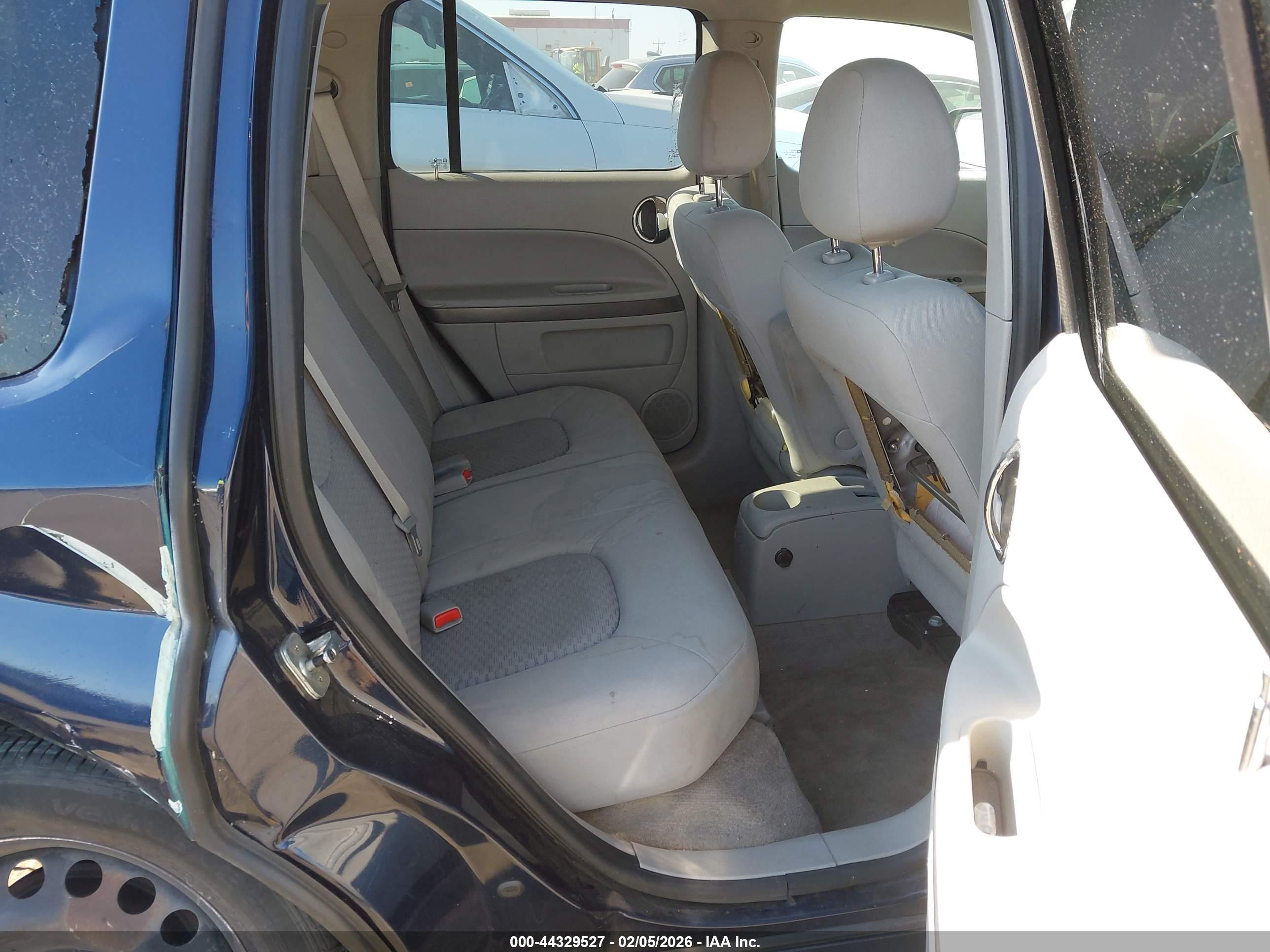 CHEVROLET HHR image 8