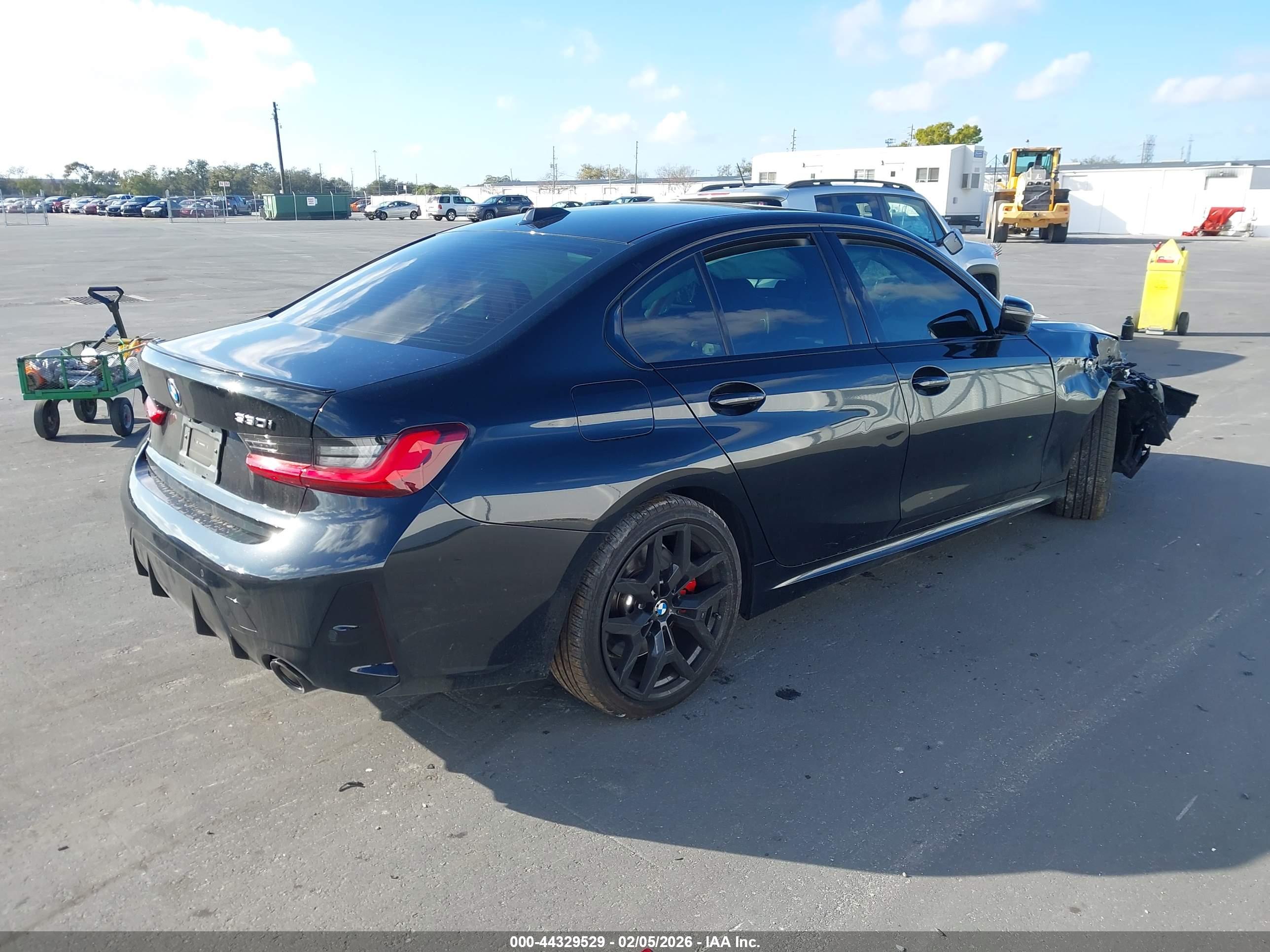 BMW 330I image 4
