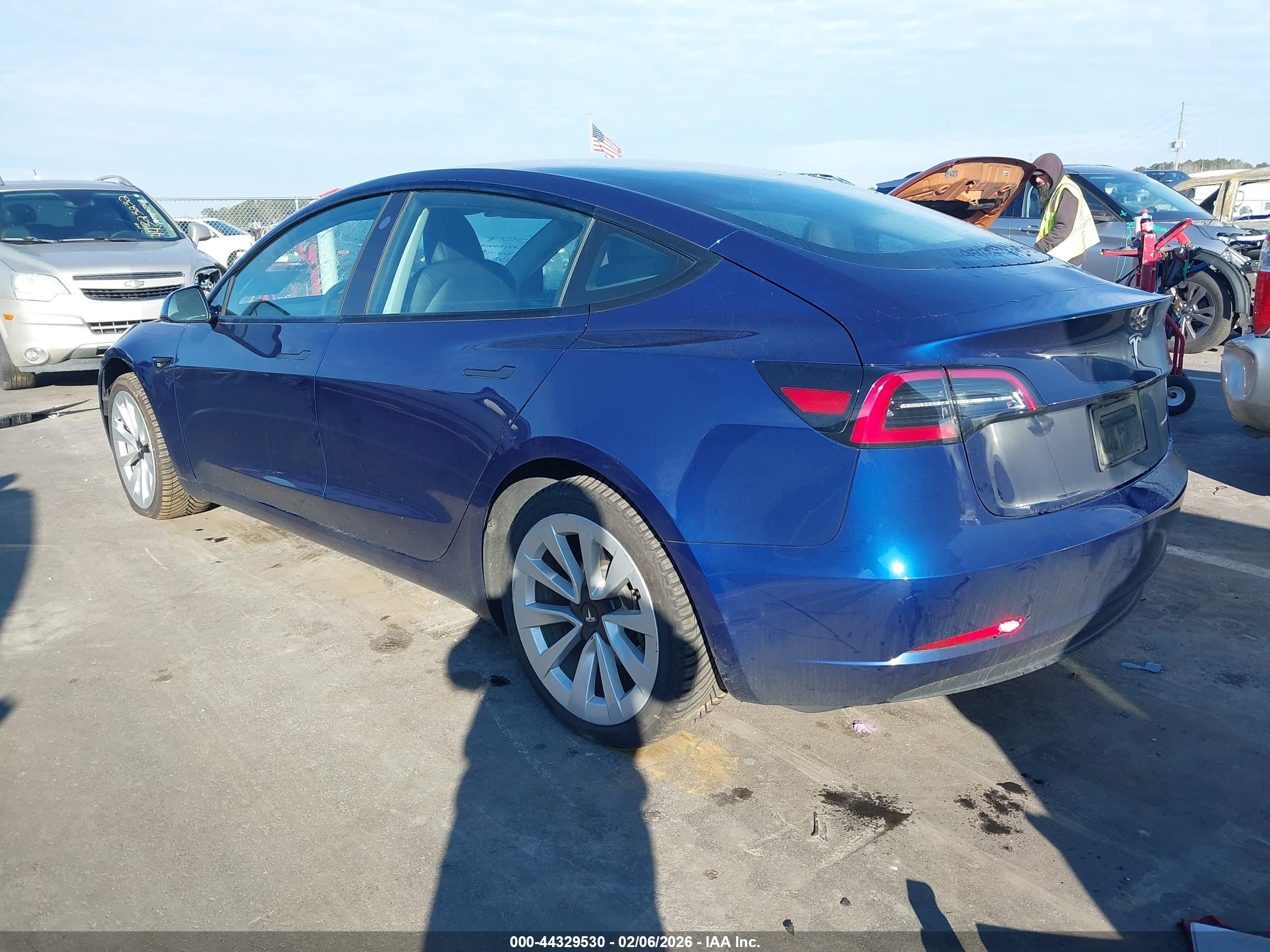 TESLA MODEL image 3