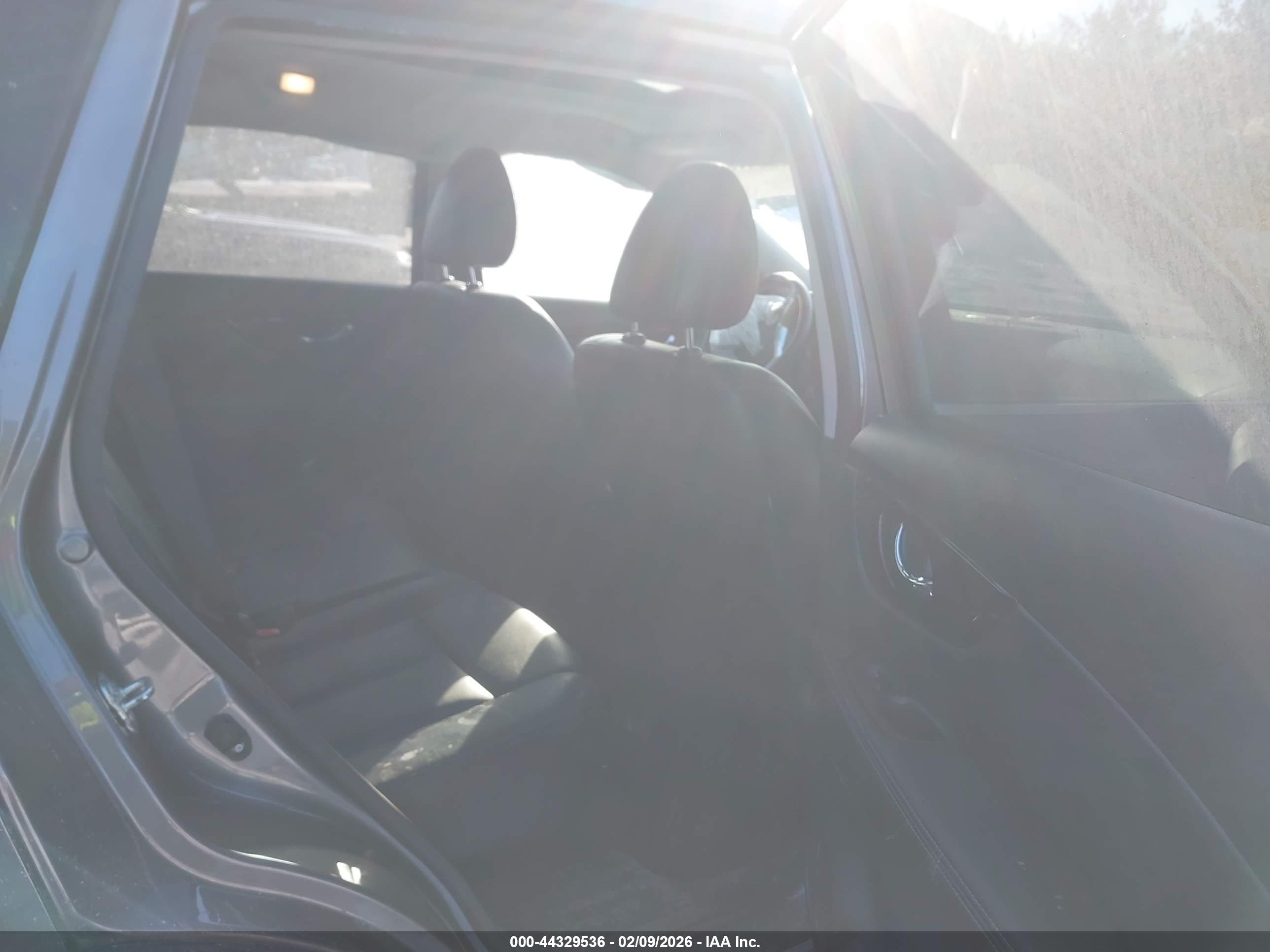 NISSAN ROGUE image 8