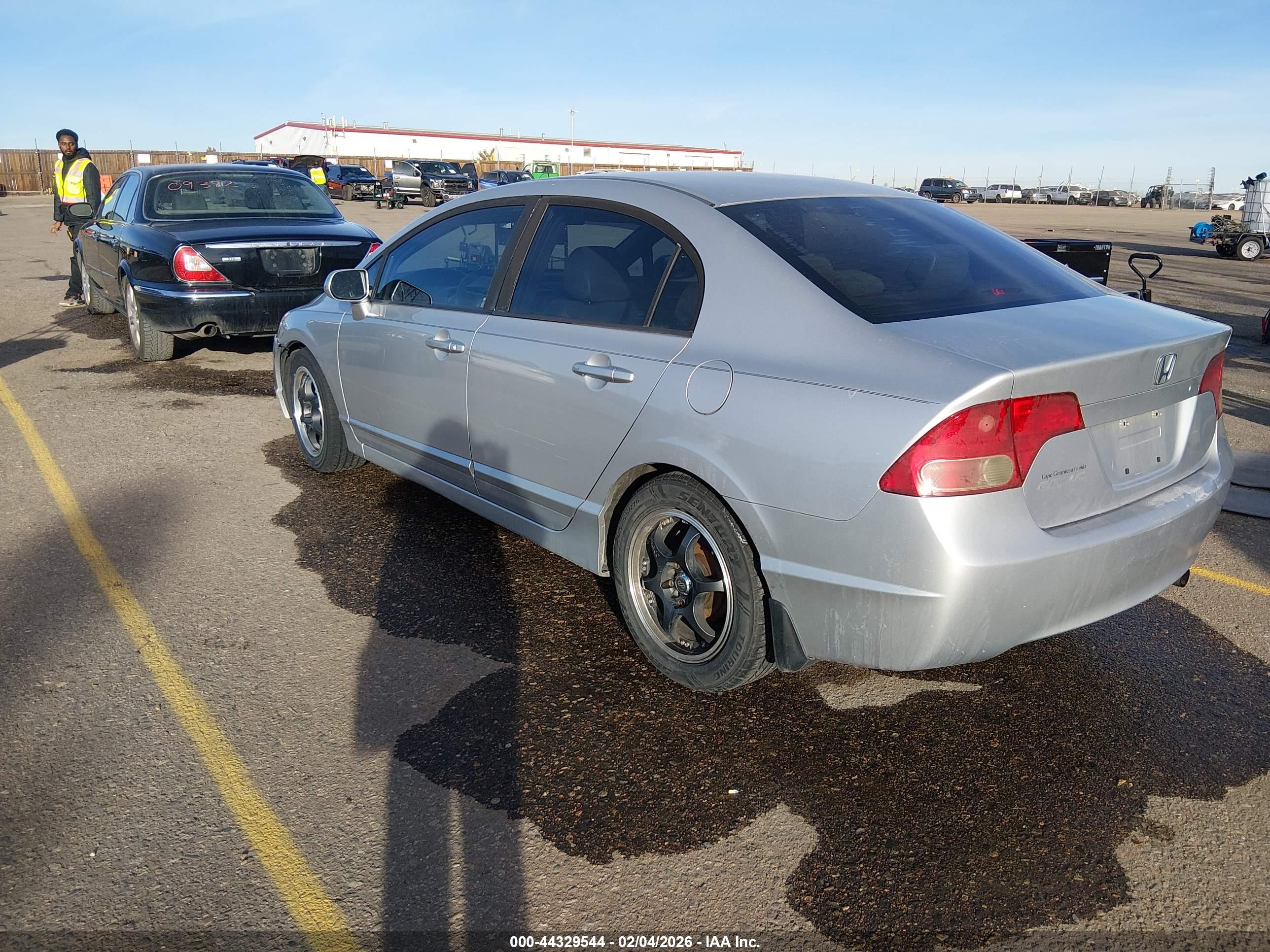 HONDA CIVIC image 3