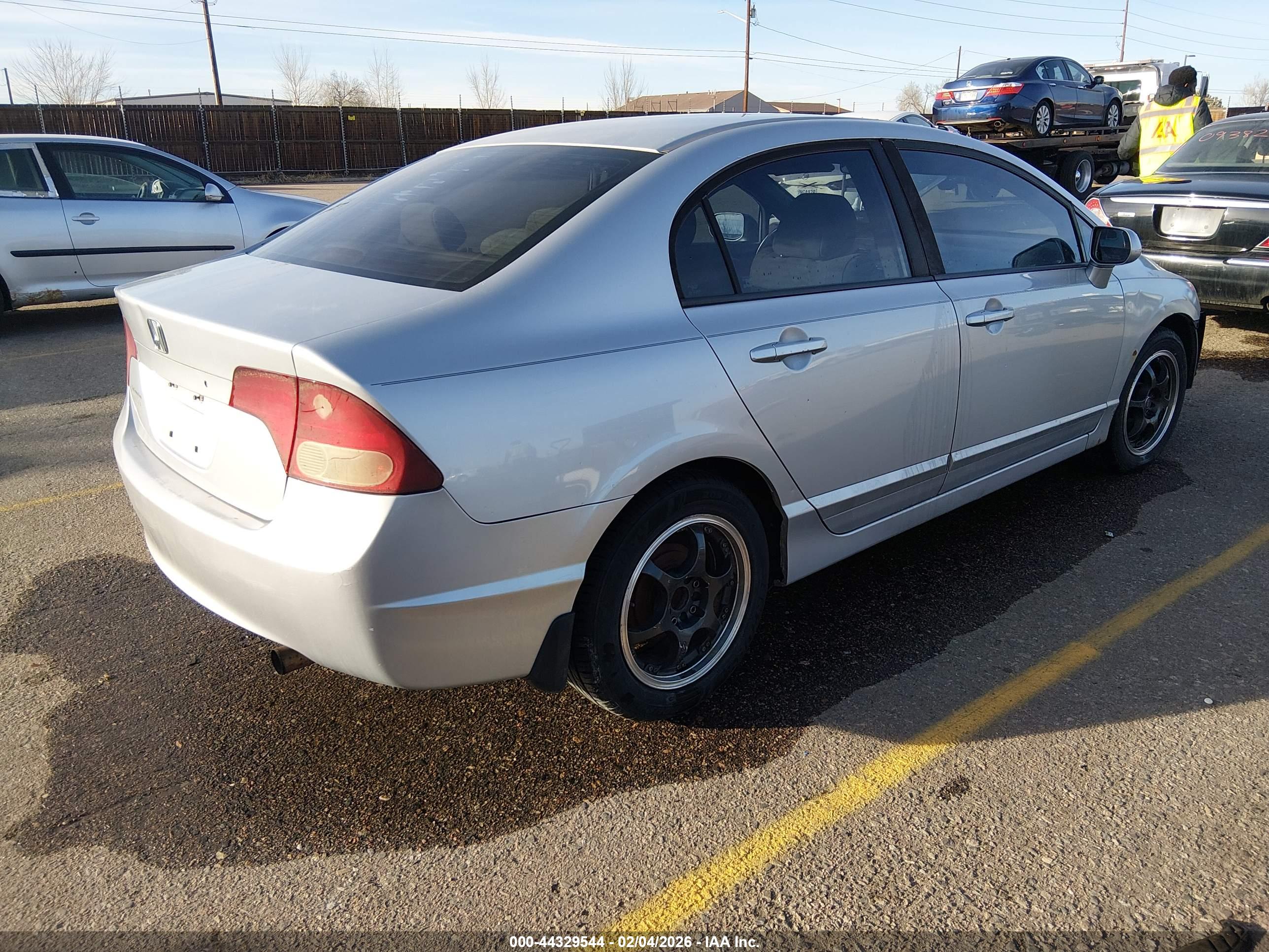 HONDA CIVIC image 4