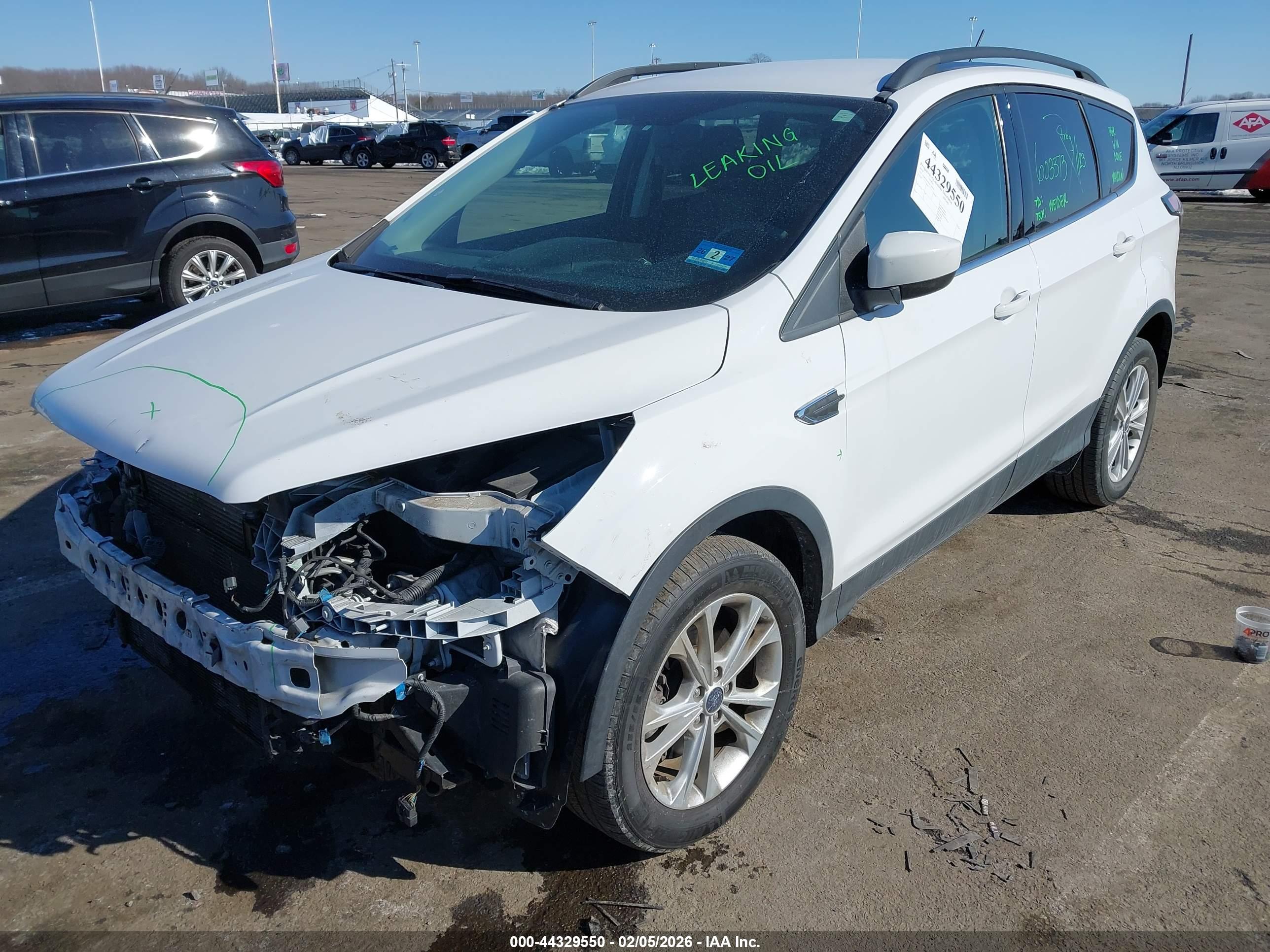 FORD ESCAPE image 2