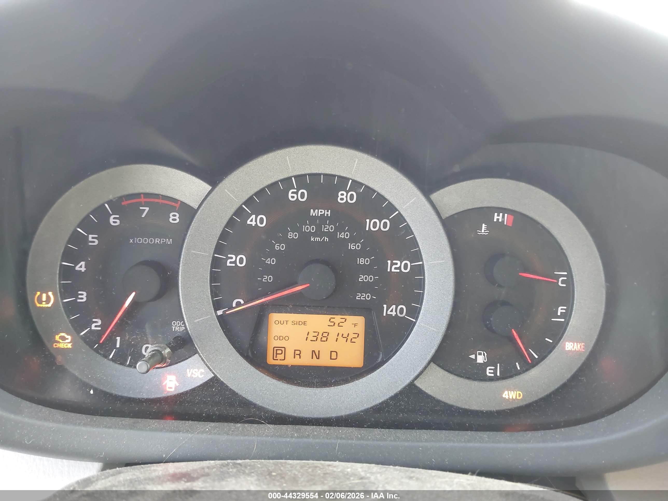 TOYOTA RAV4 image 7