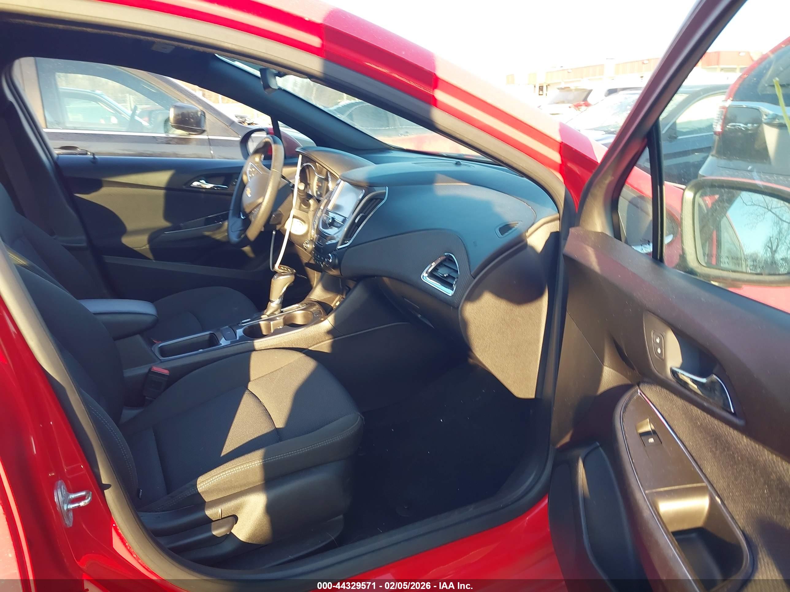 CHEVROLET CRUZE image 5