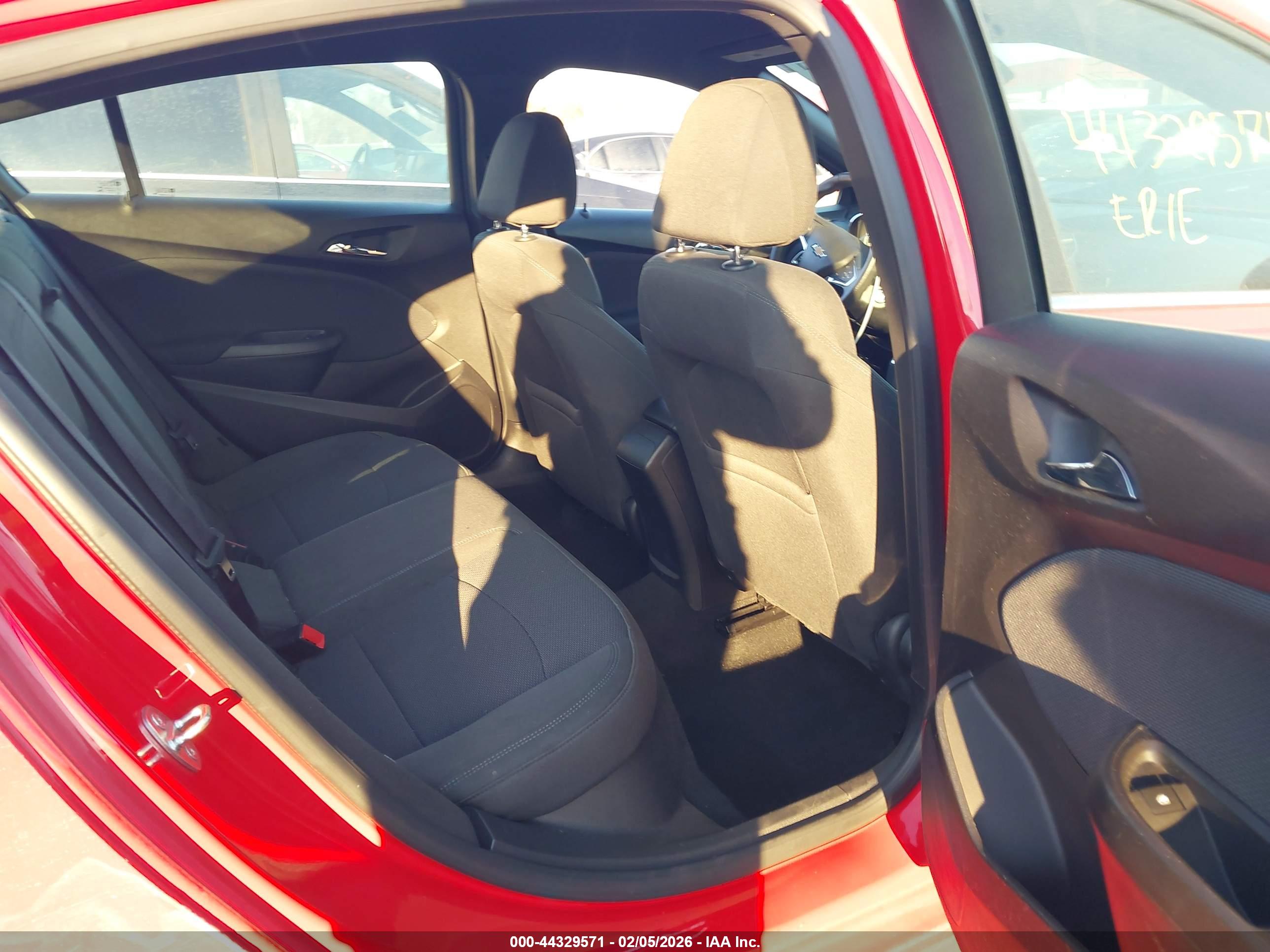 CHEVROLET CRUZE image 8