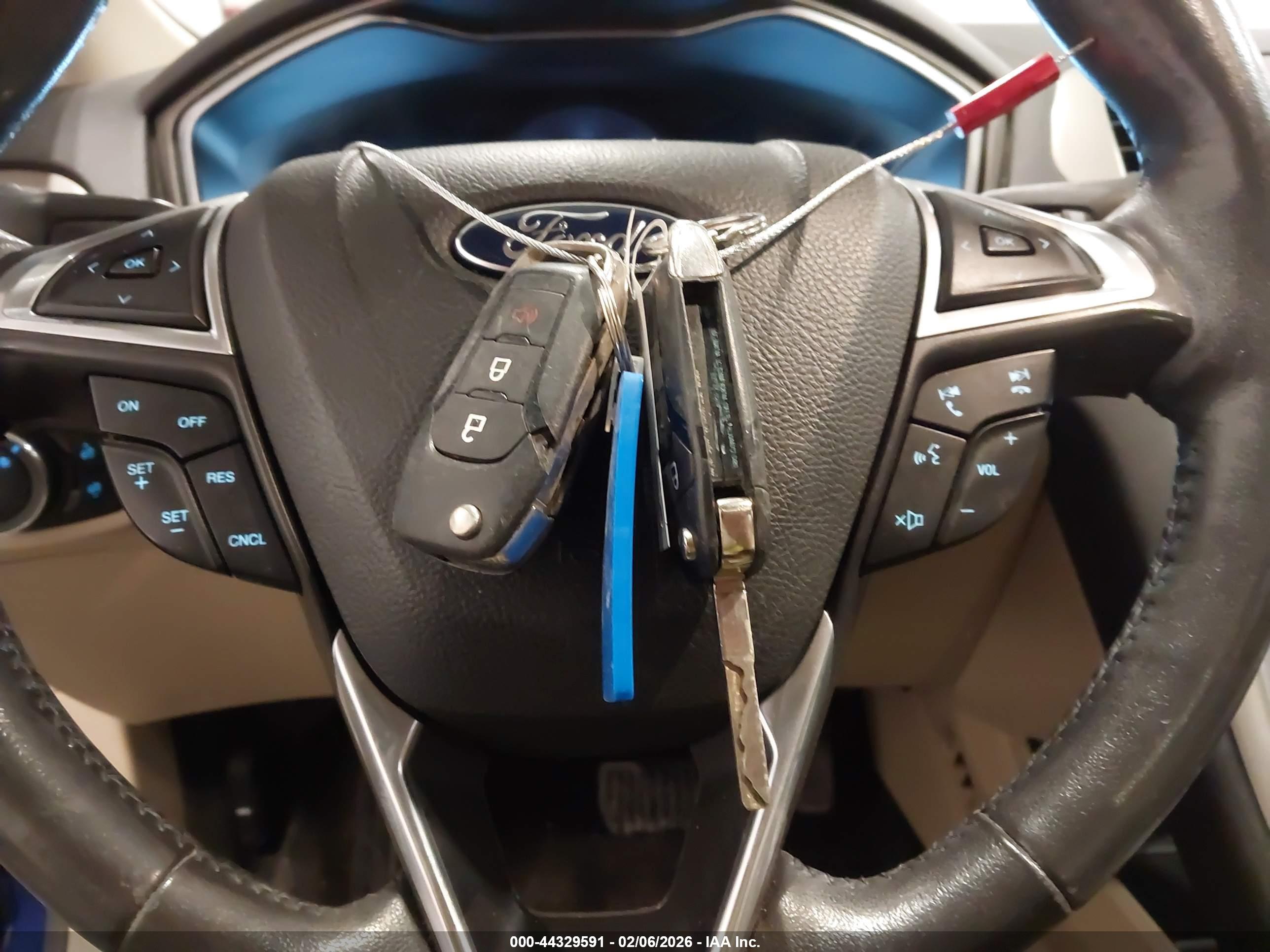 FORD FUSION image 11