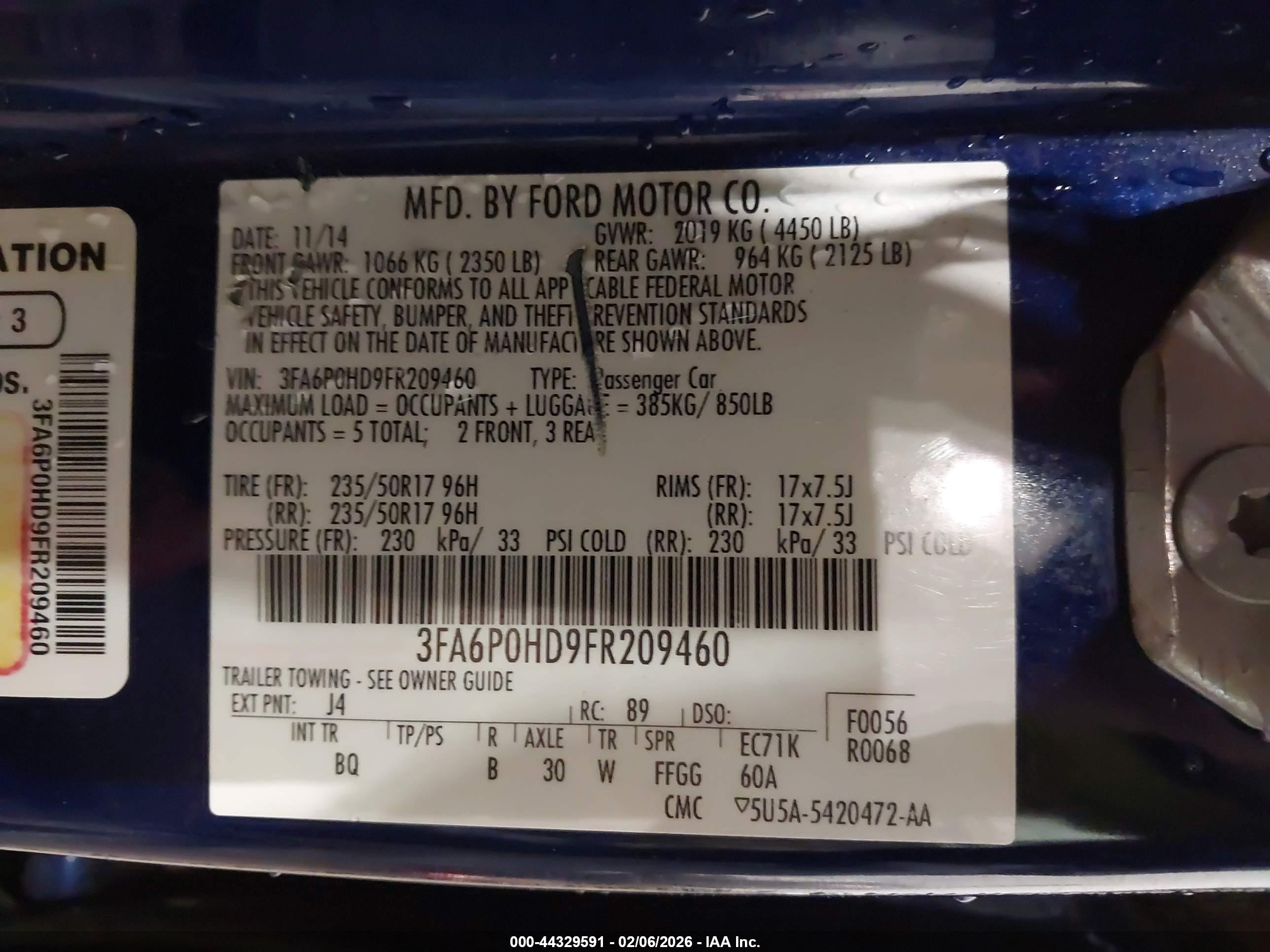 FORD FUSION image 9