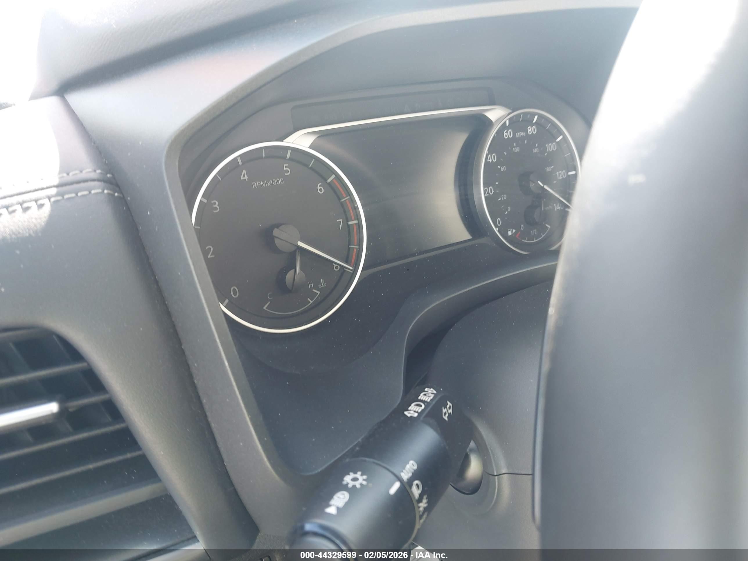 NISSAN ROGUE image 7
