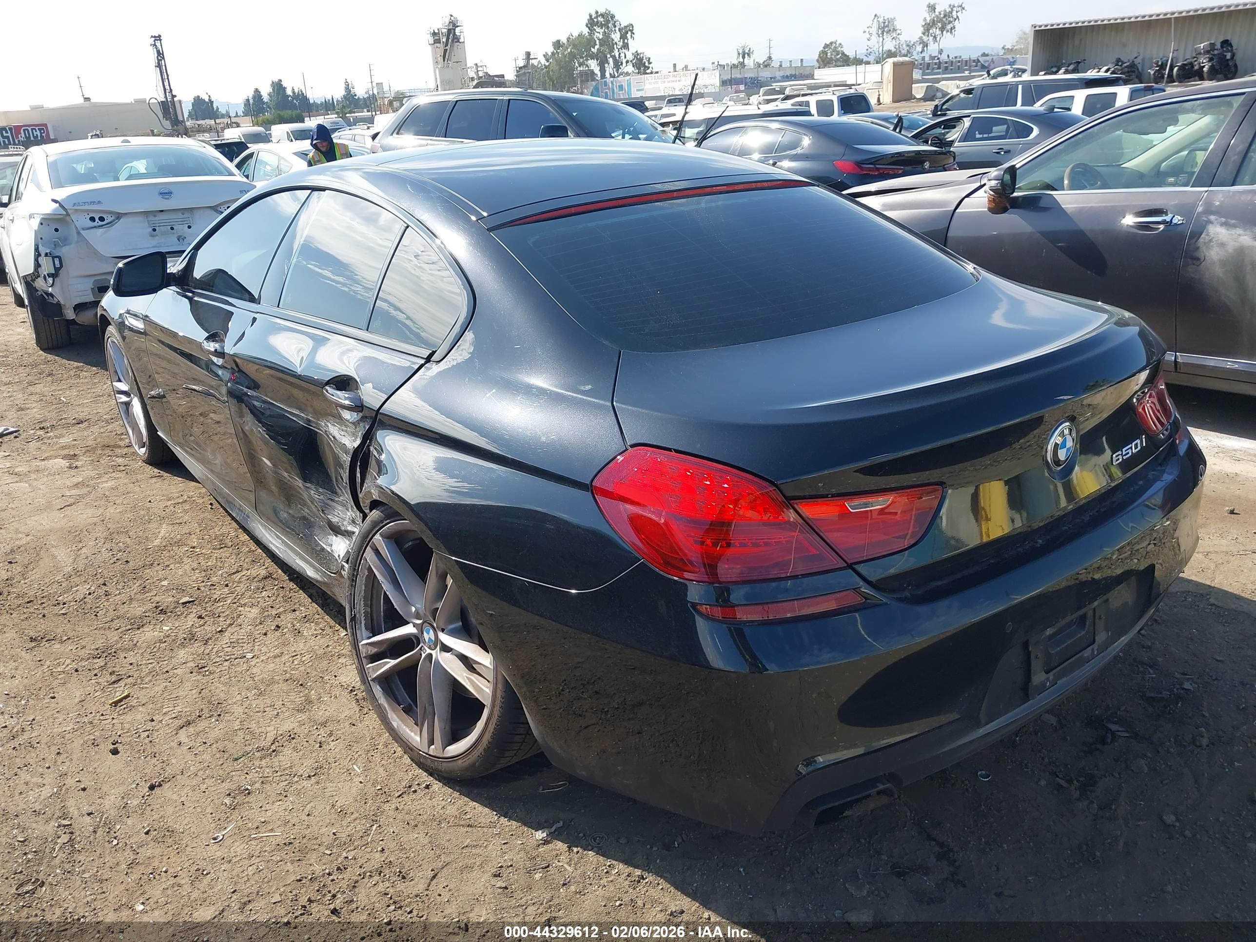 BMW 650I image 3