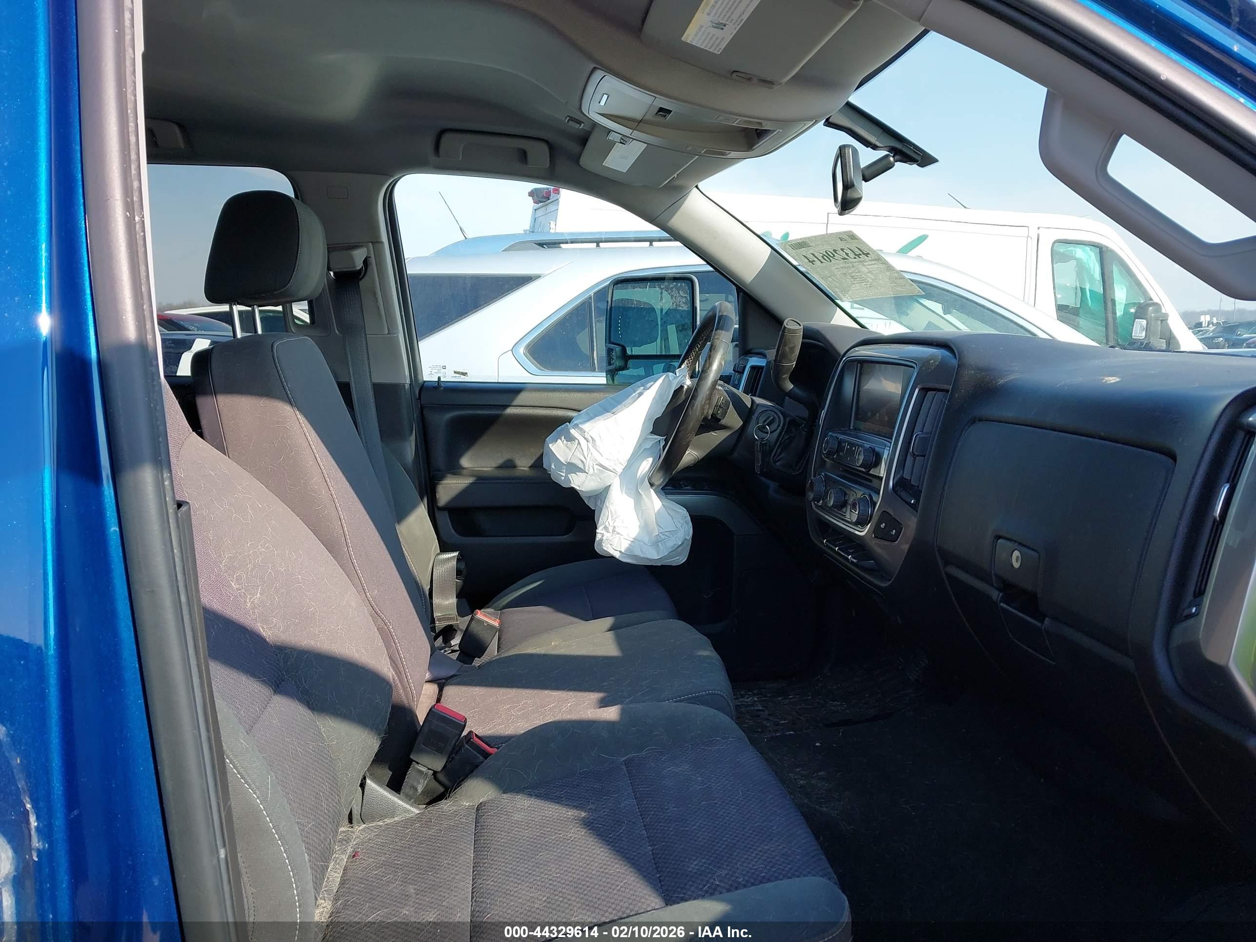 CHEVROLET SILVERADO image 5
