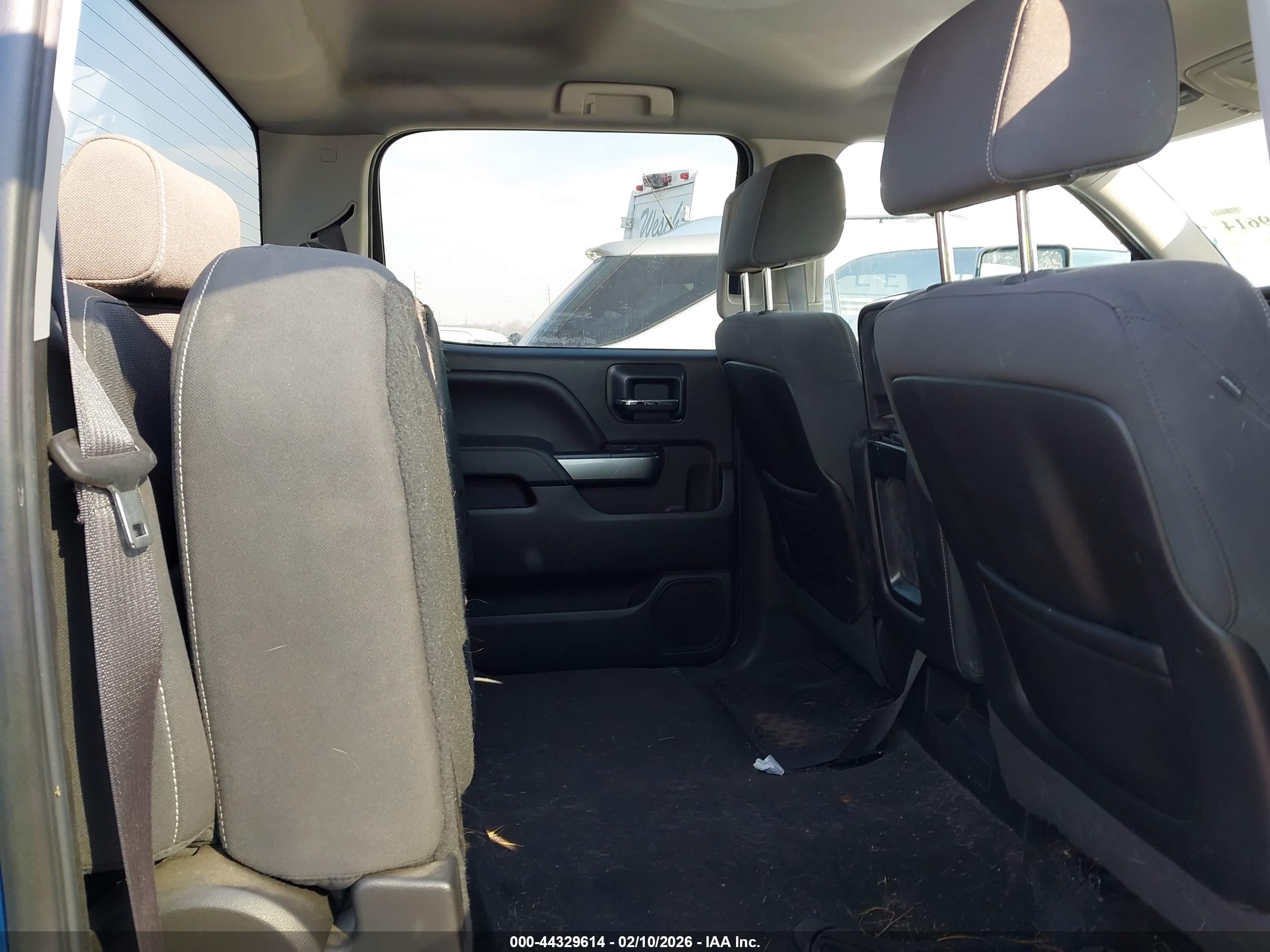 CHEVROLET SILVERADO image 8
