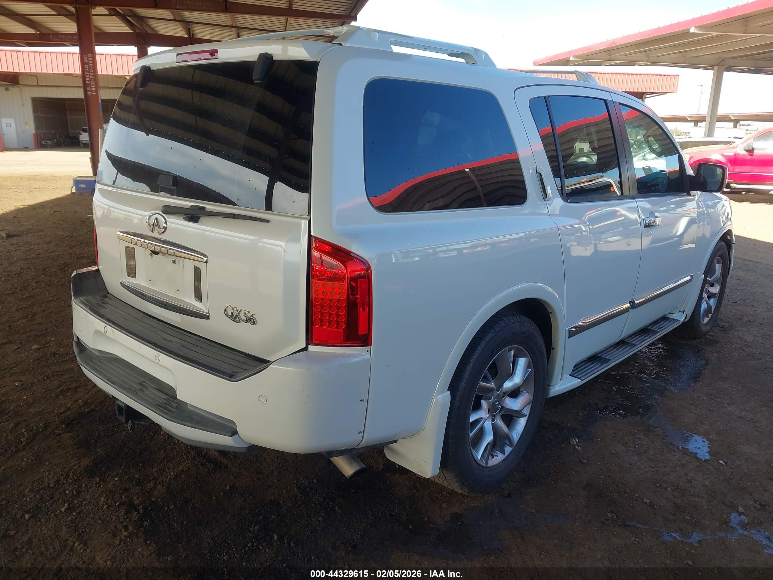 INFINITI QX56 image 4