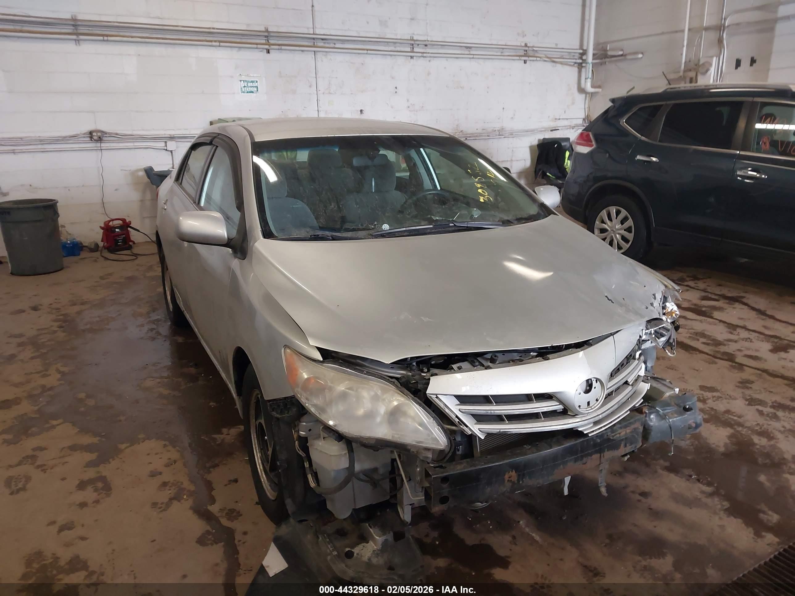 TOYOTA COROLLA image 6