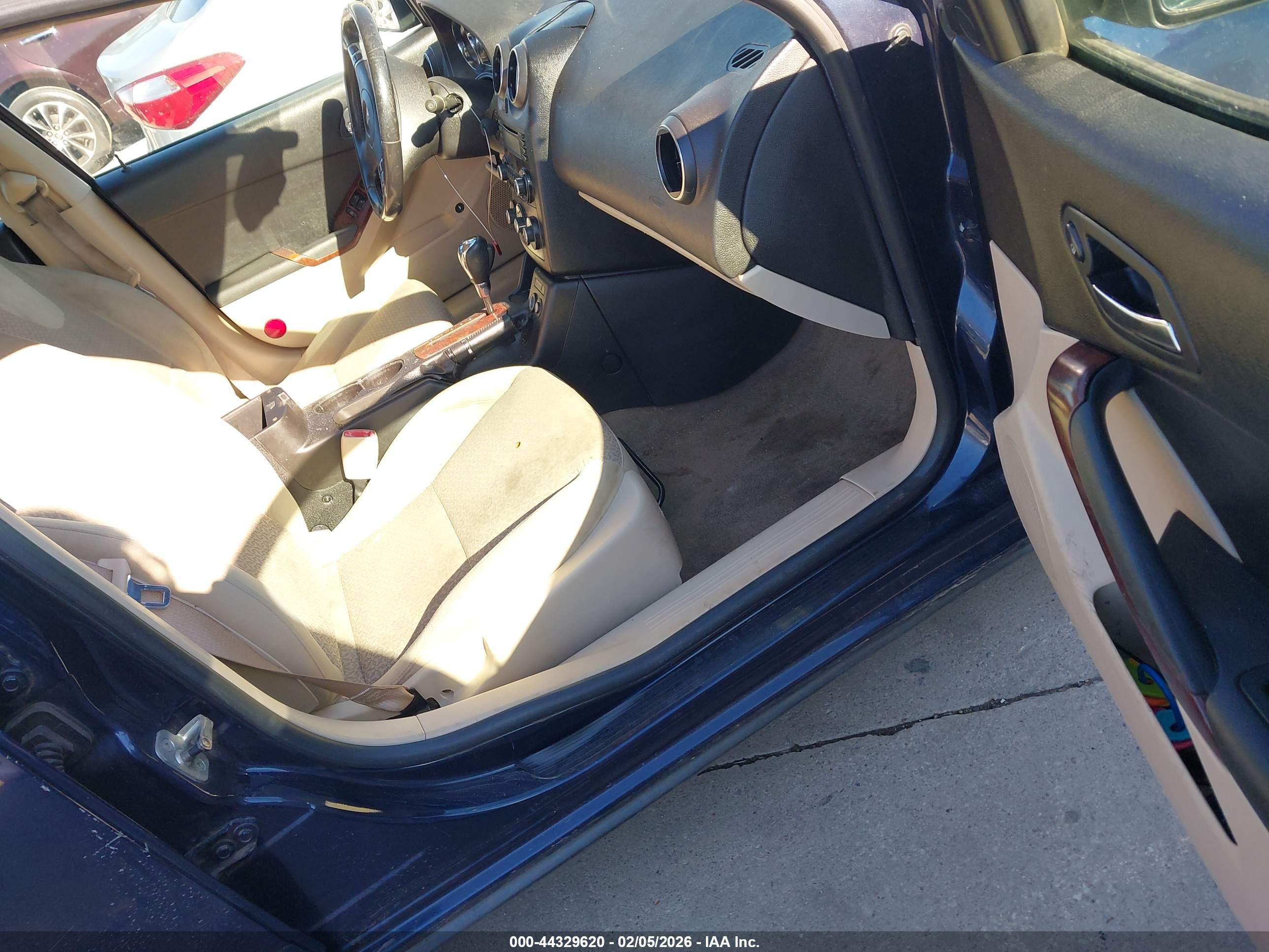 PONTIAC G6 image 5