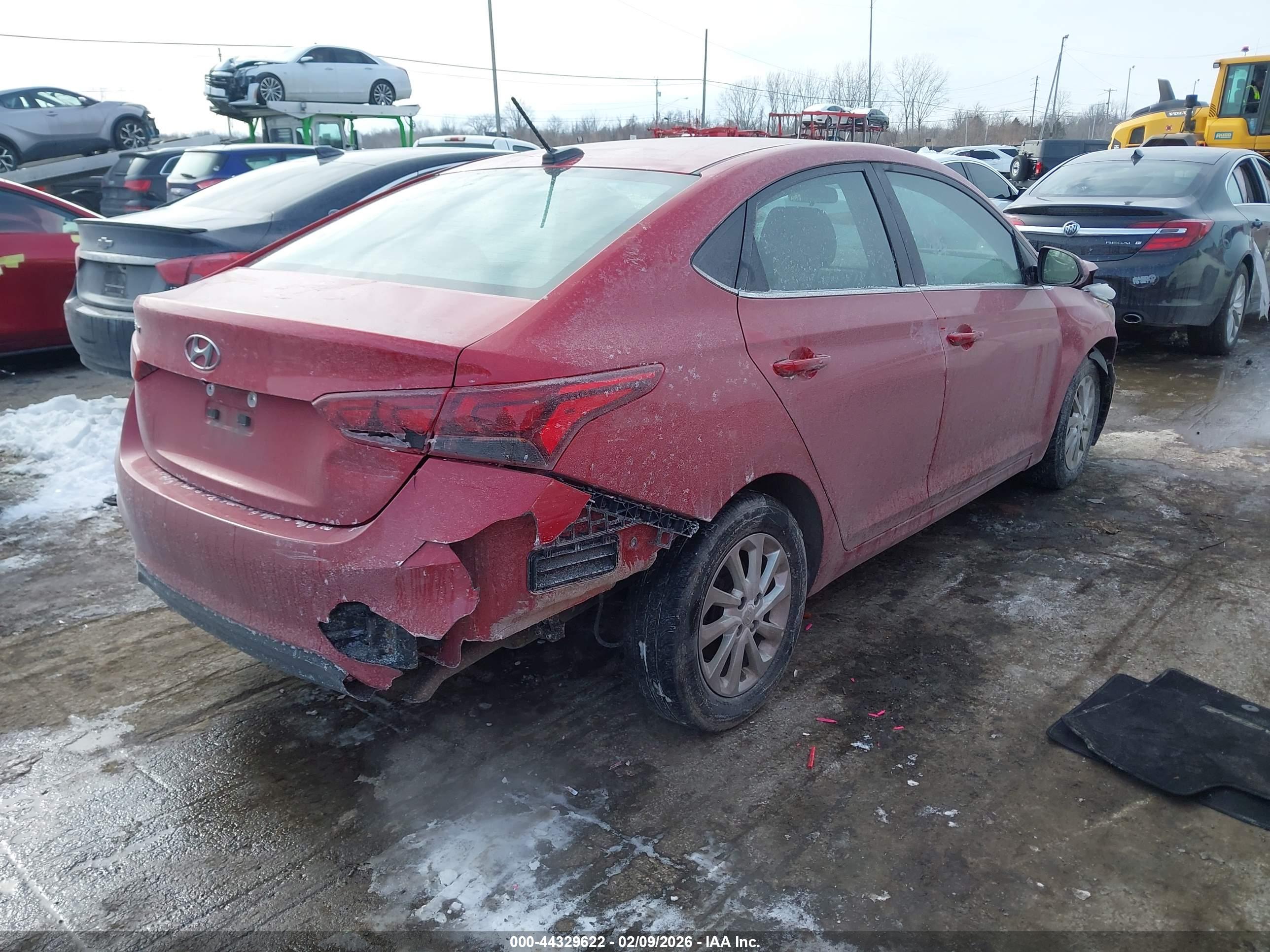 HYUNDAI ACCENT image 4