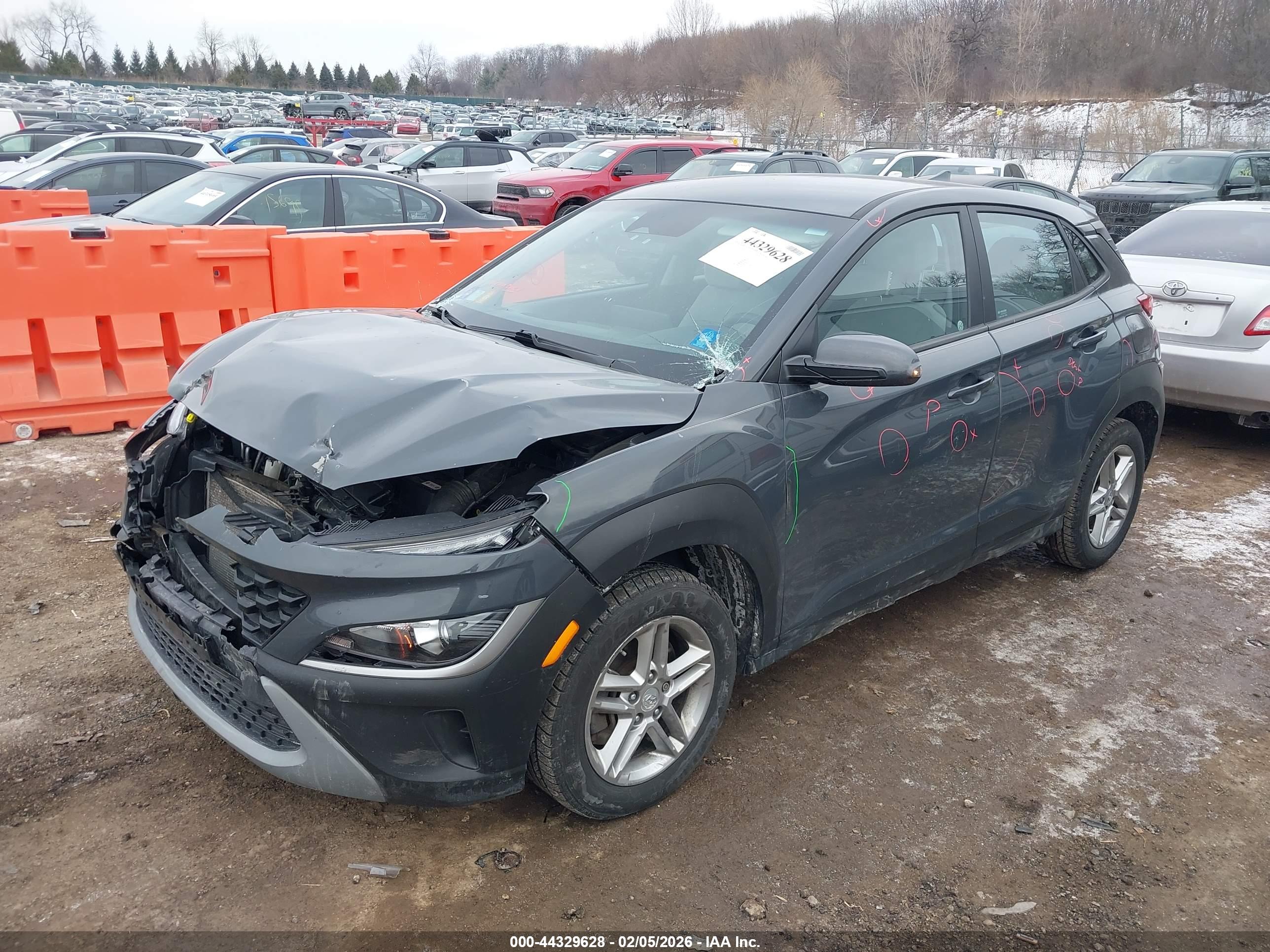 HYUNDAI KONA image 2