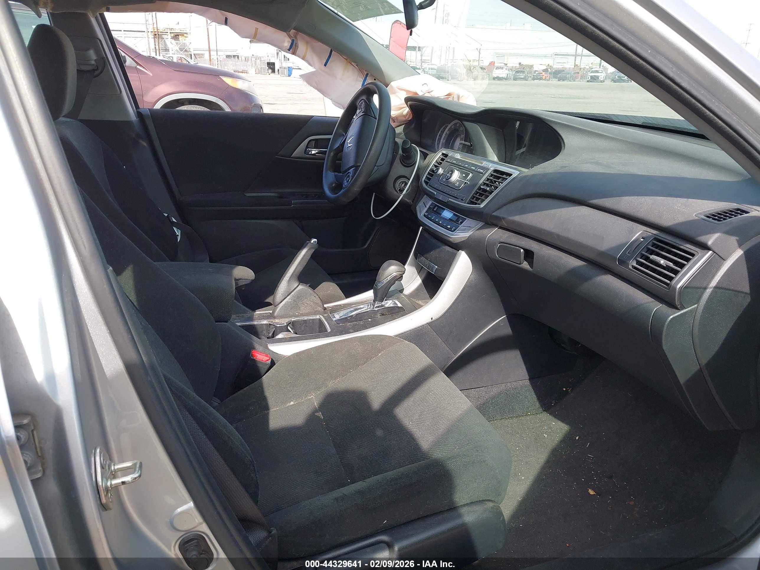 HONDA ACCORD image 5