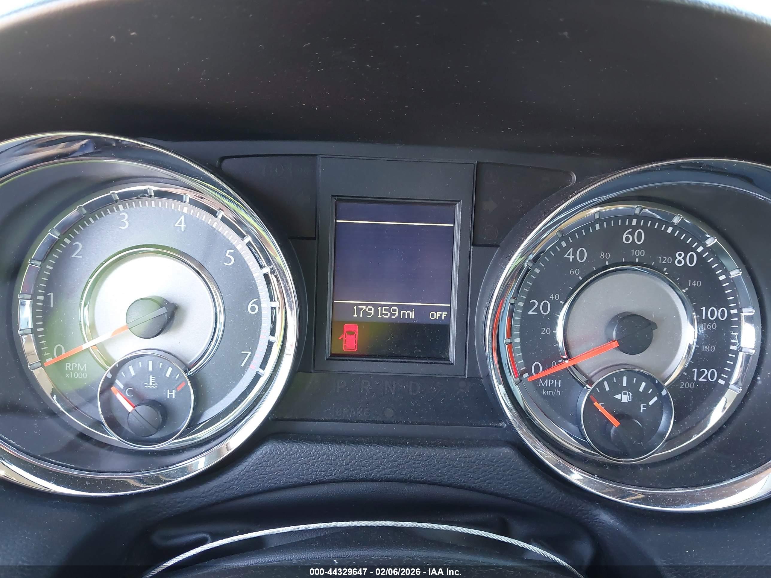 CHRYSLER TOWN image 7