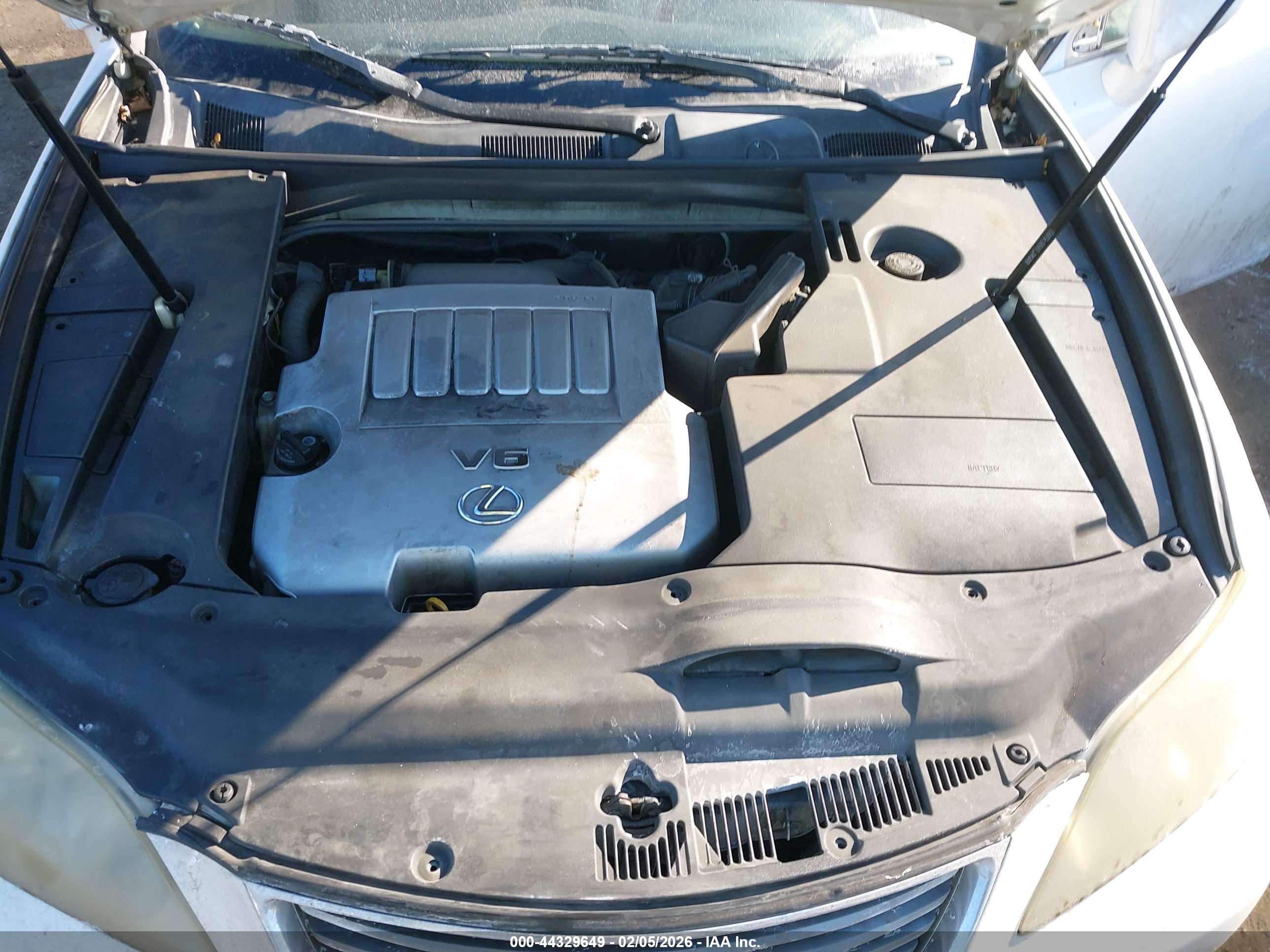 LEXUS ES image 10